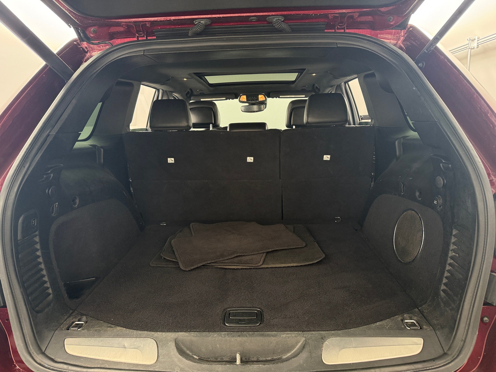 Thumbnail: 2019 Jeep Grand Cherokee - 6