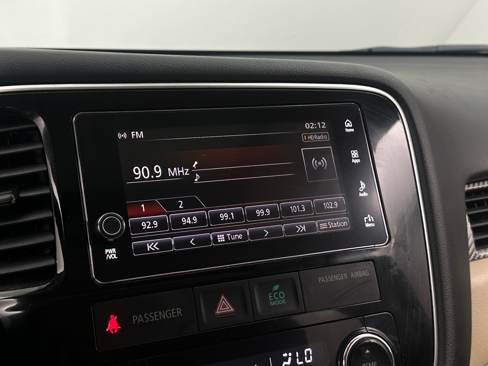 Thumbnail: 2017 Mitsubishi Outlander - 4