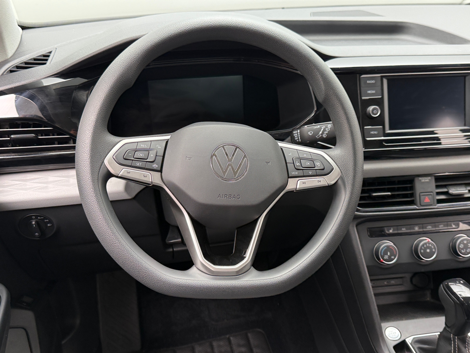 Thumbnail: 2022 Volkswagen Taos - 5