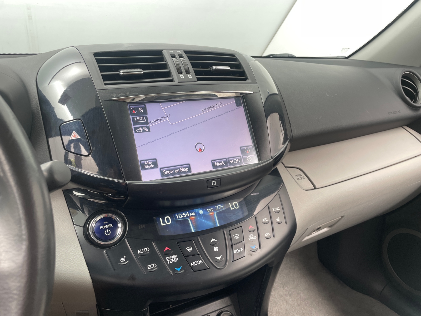 Thumbnail: 2014 Toyota RAV4 - 4