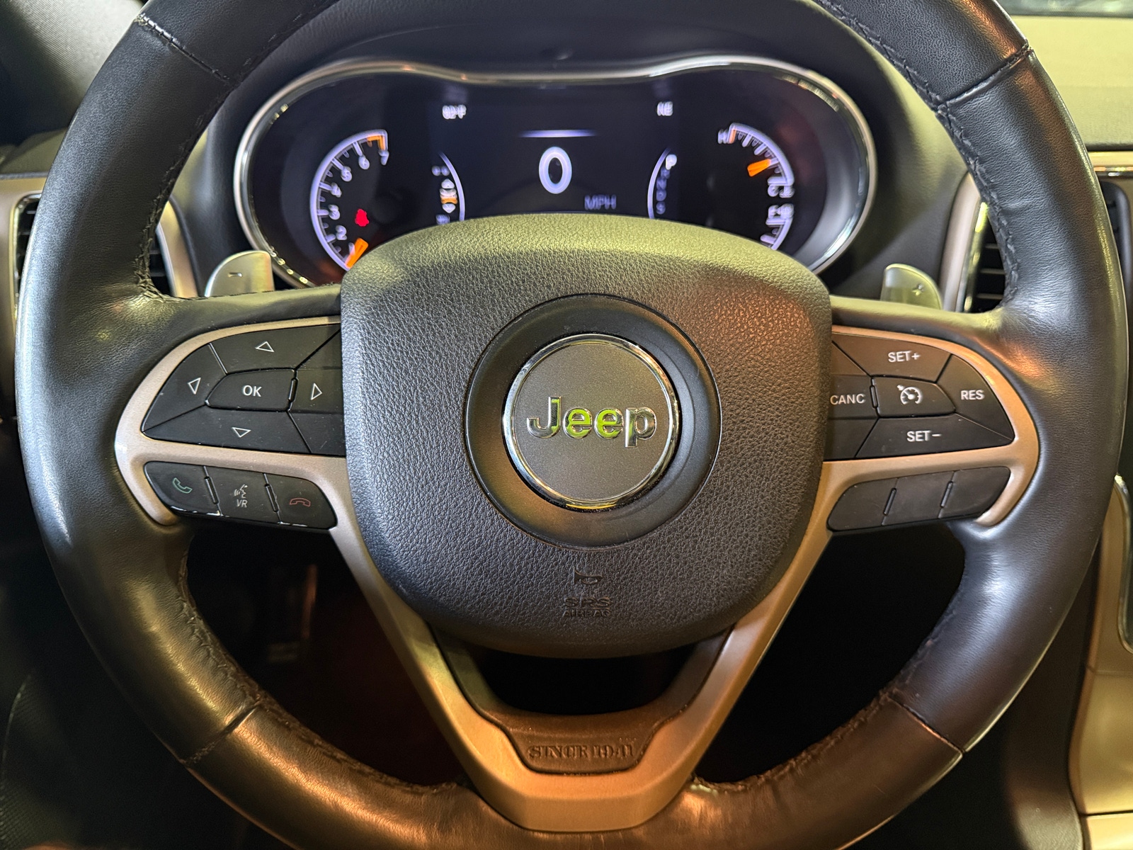 Thumbnail: 2015 Jeep Grand Cherokee - 4