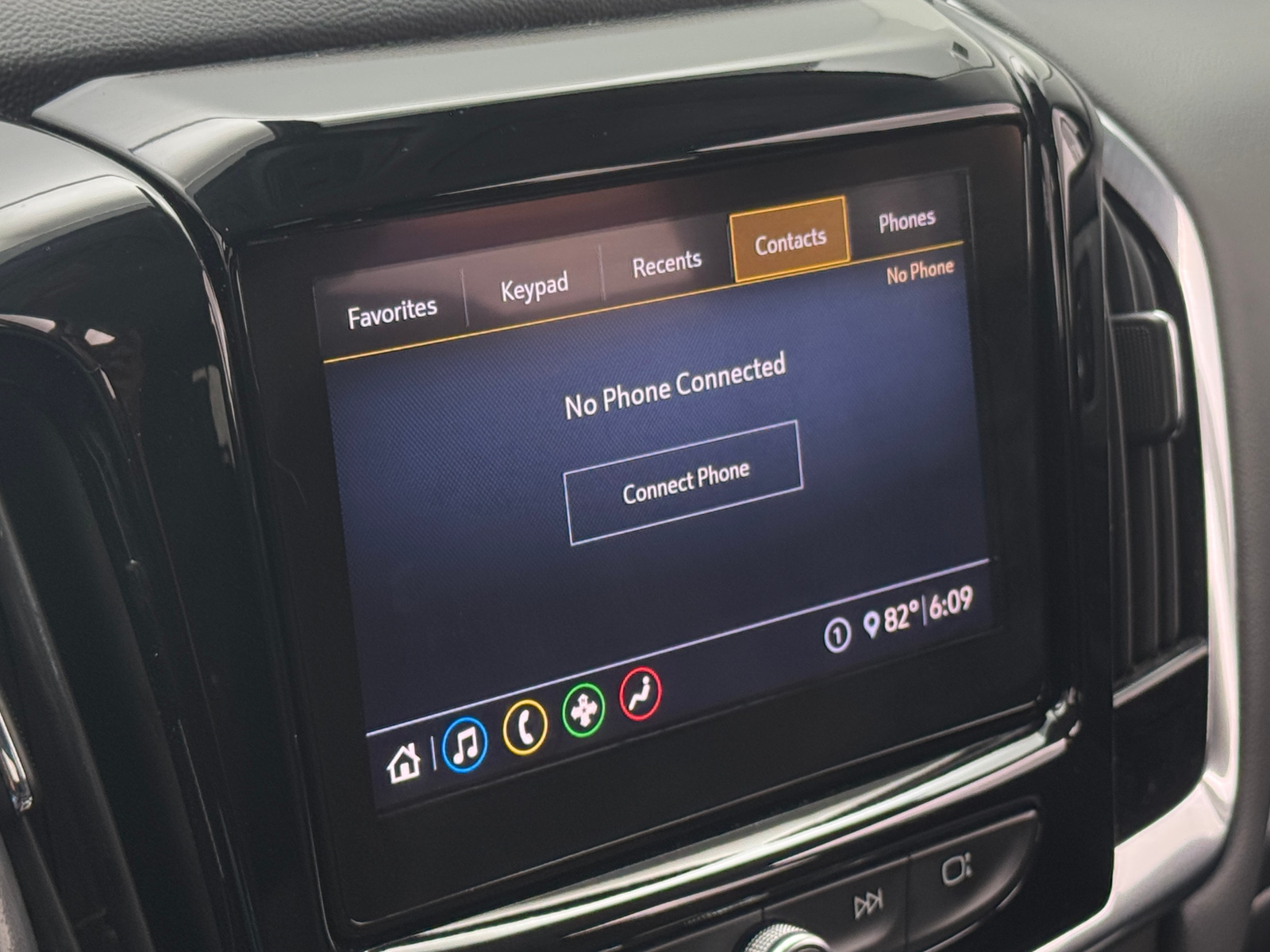 Thumbnail: 2020 Chevrolet Traverse - 4