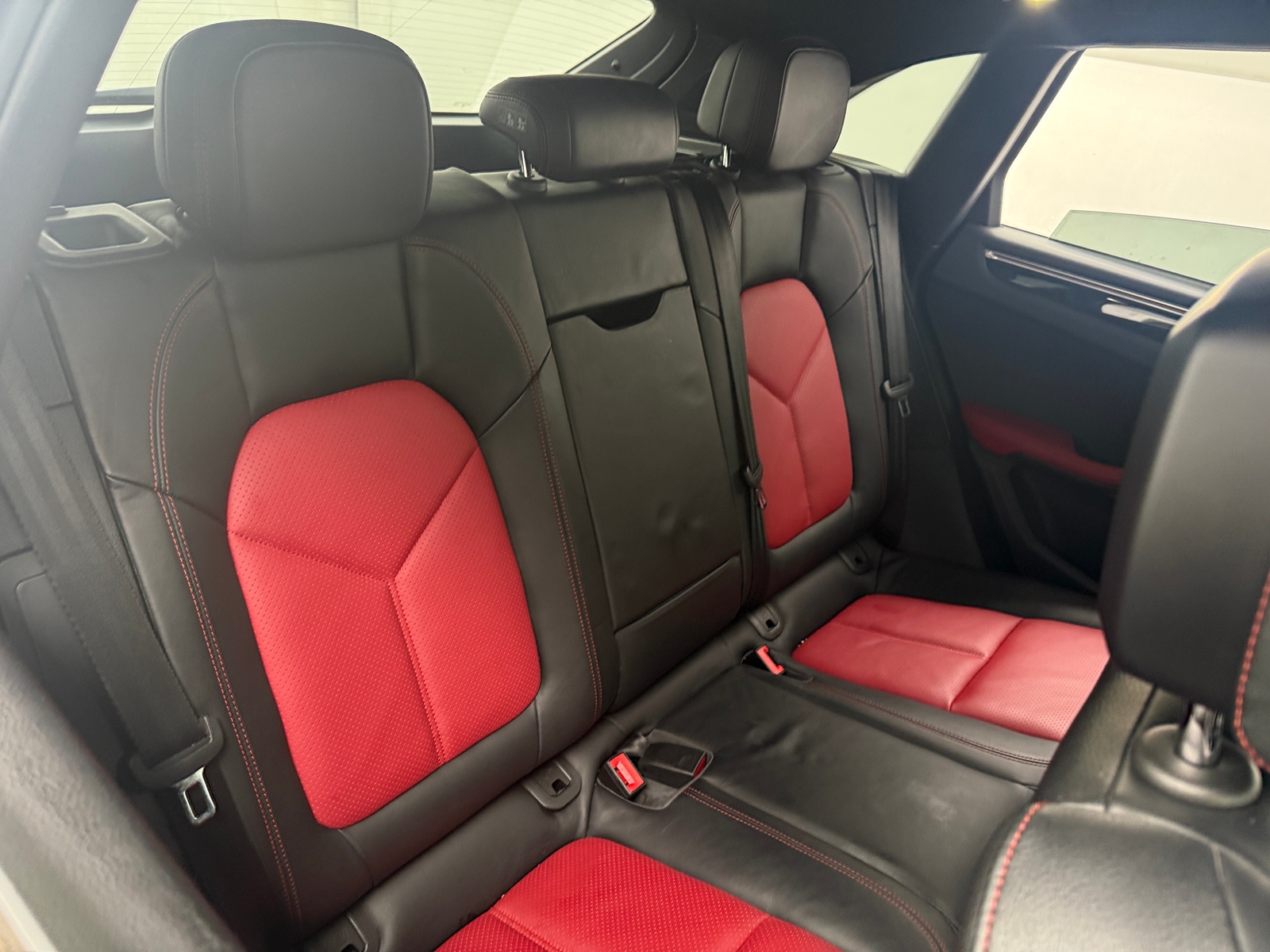 Thumbnail: 2017 Porsche Macan - 5