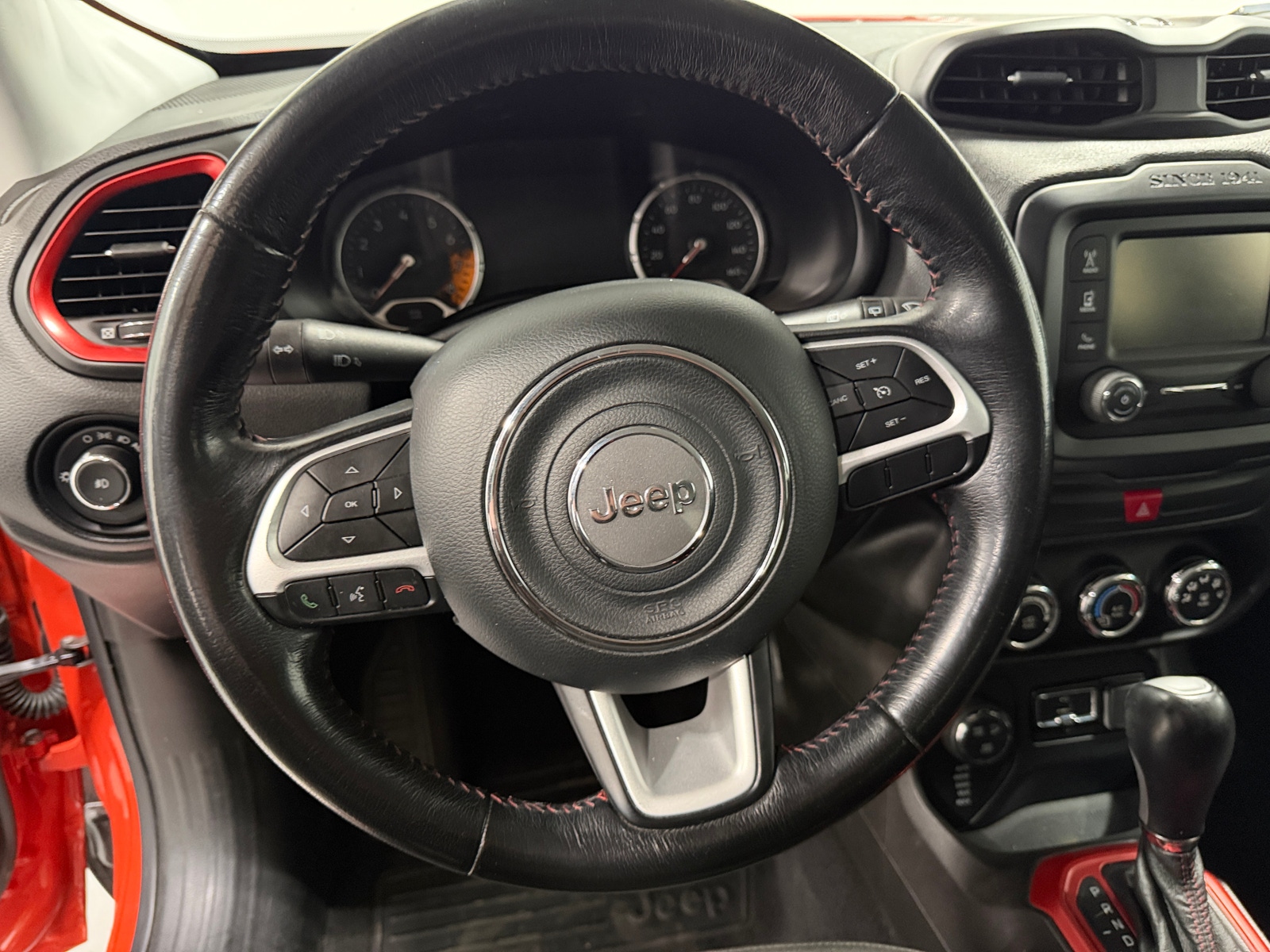 Thumbnail: 2017 Jeep Renegade - 5