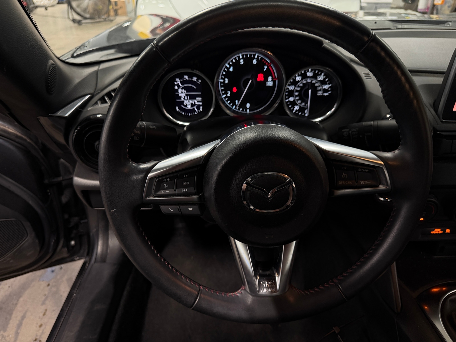 Thumbnail: 2016 Mazda MX-5 Miata - 5