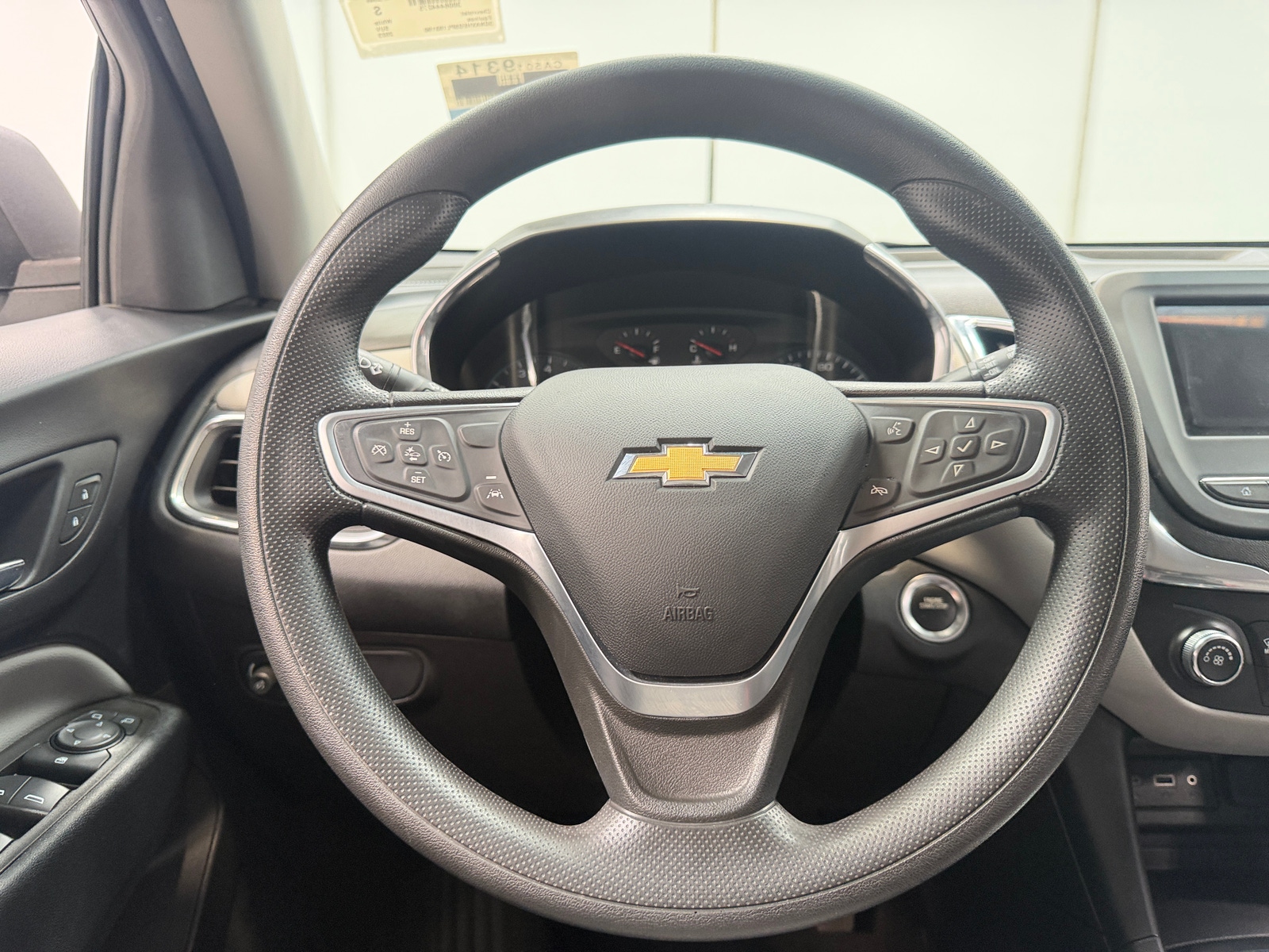 Thumbnail: 2023 Chevrolet Equinox - 5