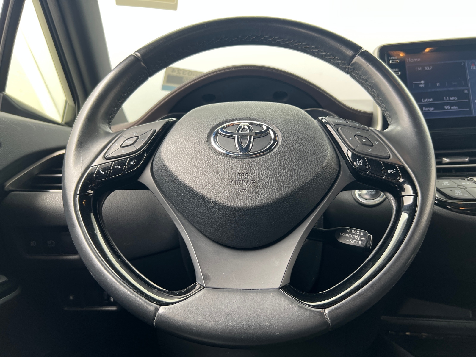 Thumbnail: 2019 Toyota C-HR - 4