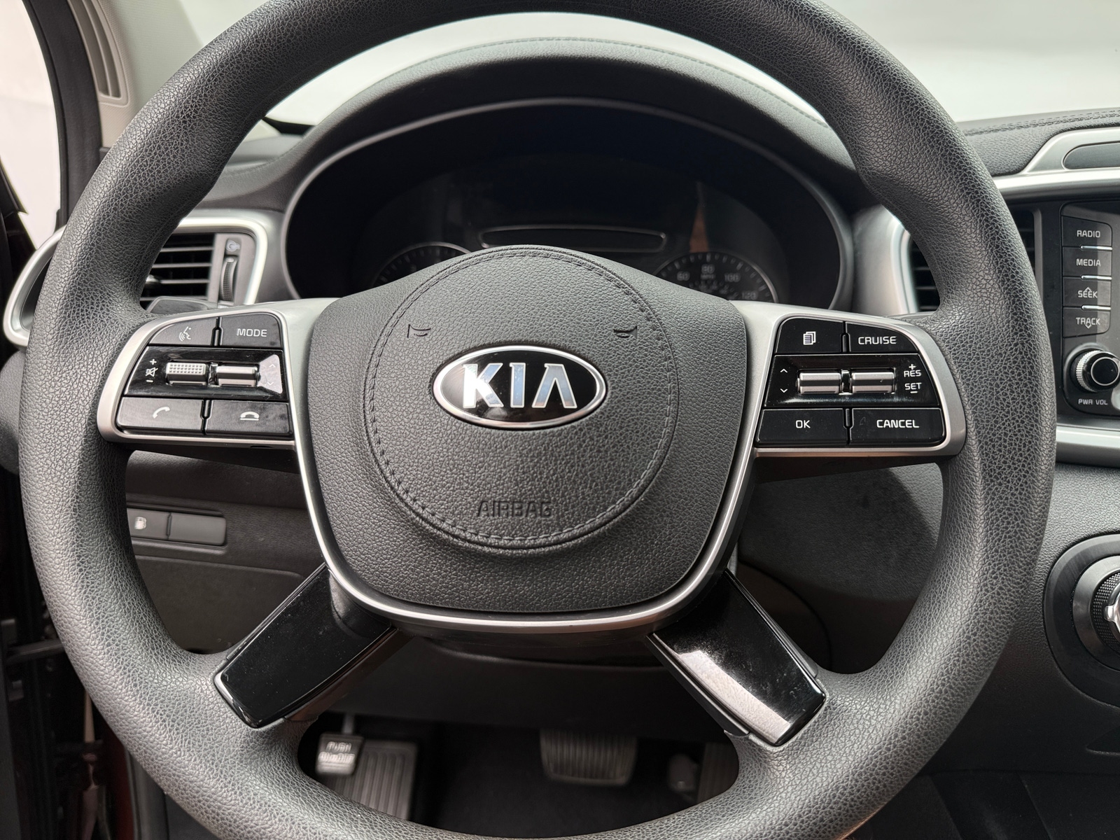 Thumbnail: 2020 Kia Sorento - 5