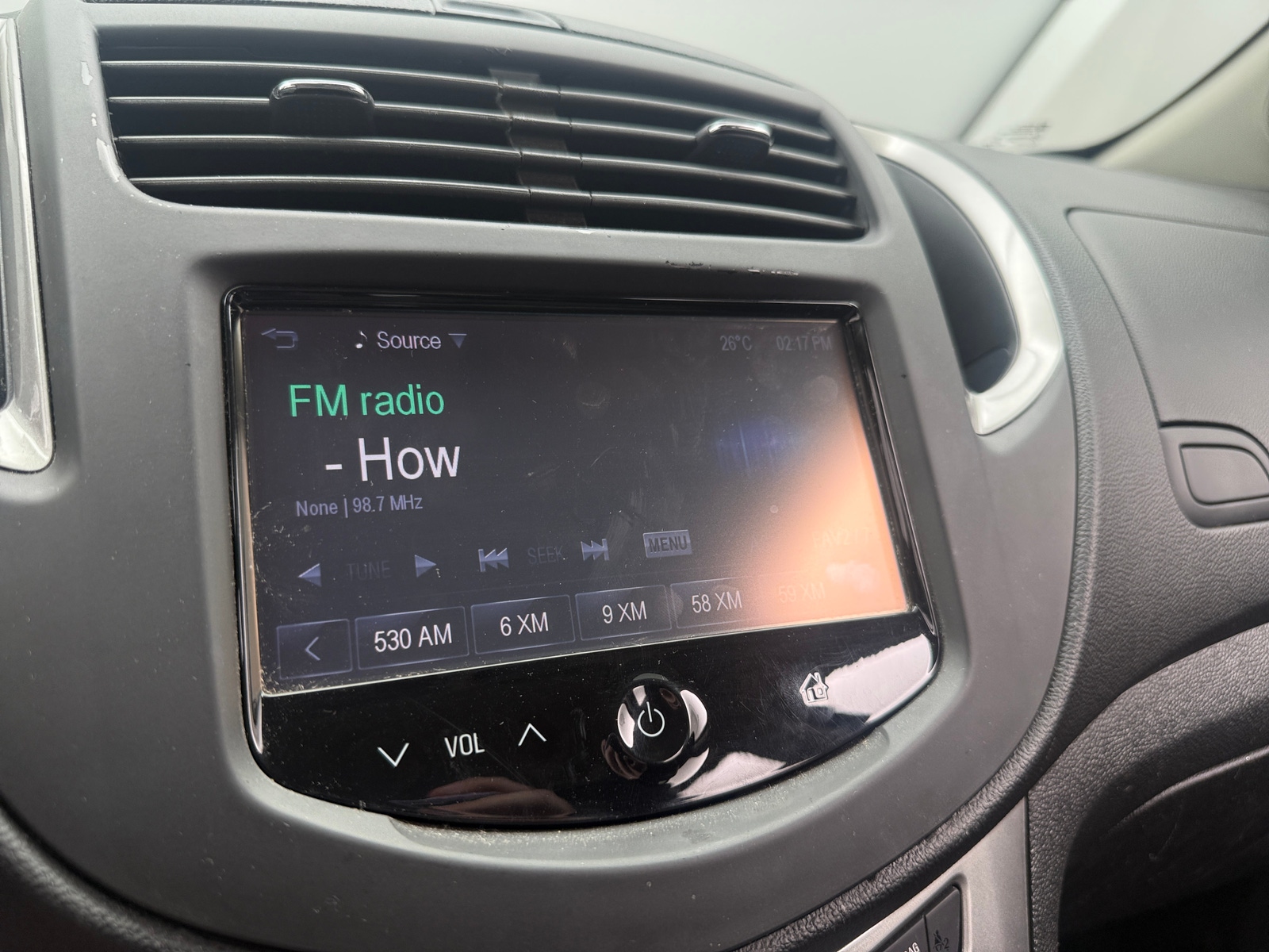 Thumbnail: 2016 Chevrolet Trax - 3