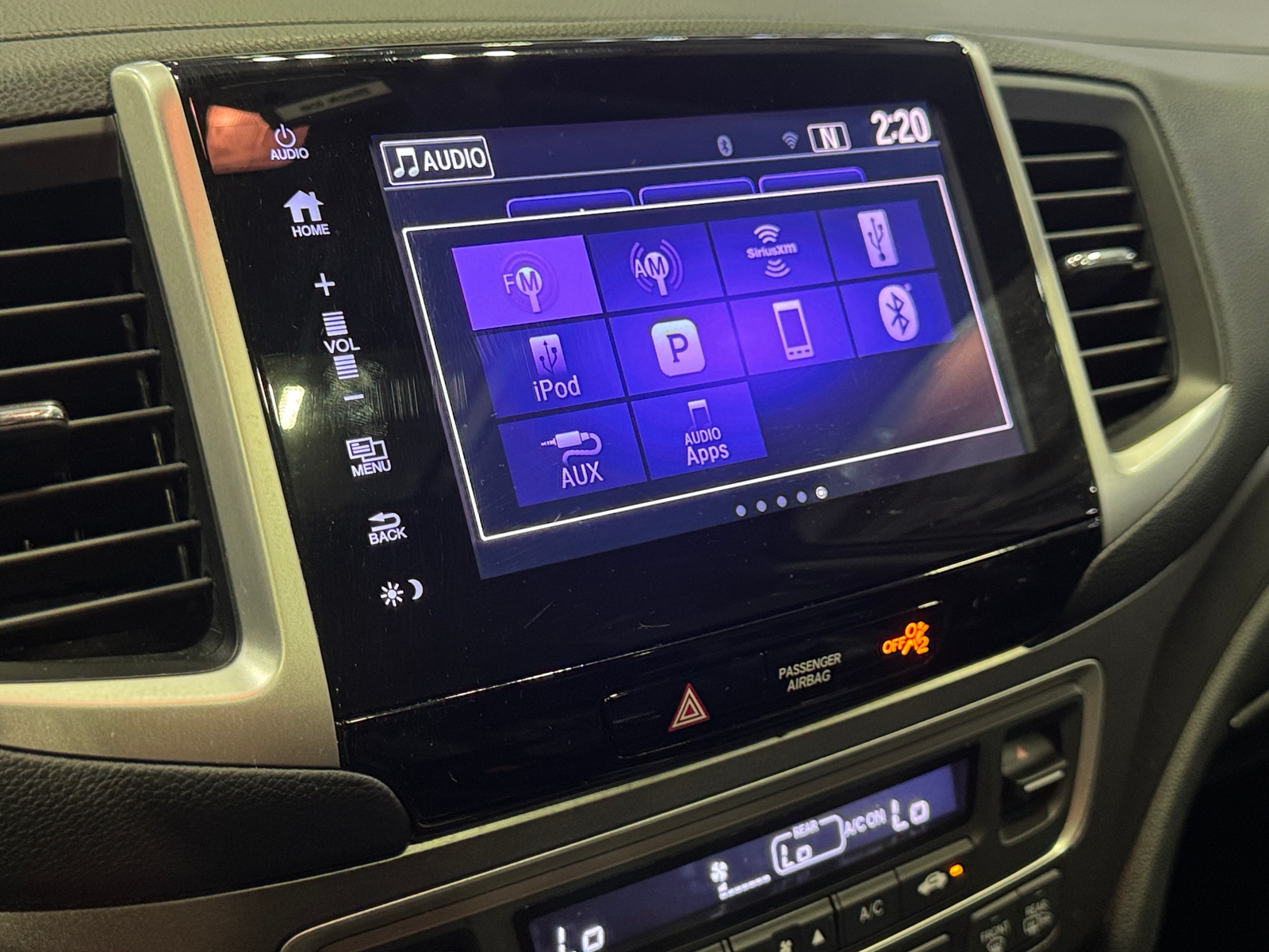 Thumbnail: 2017 Honda Pilot - 3