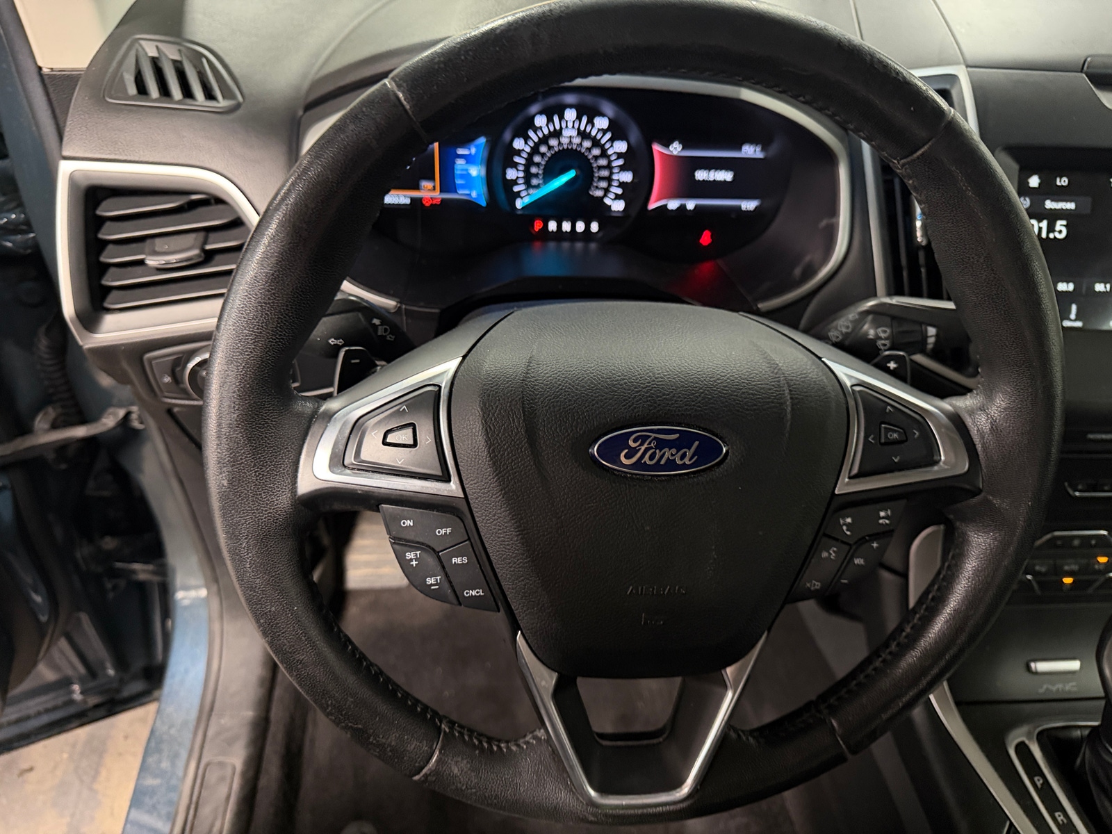 Thumbnail: 2016 Ford Edge - 4