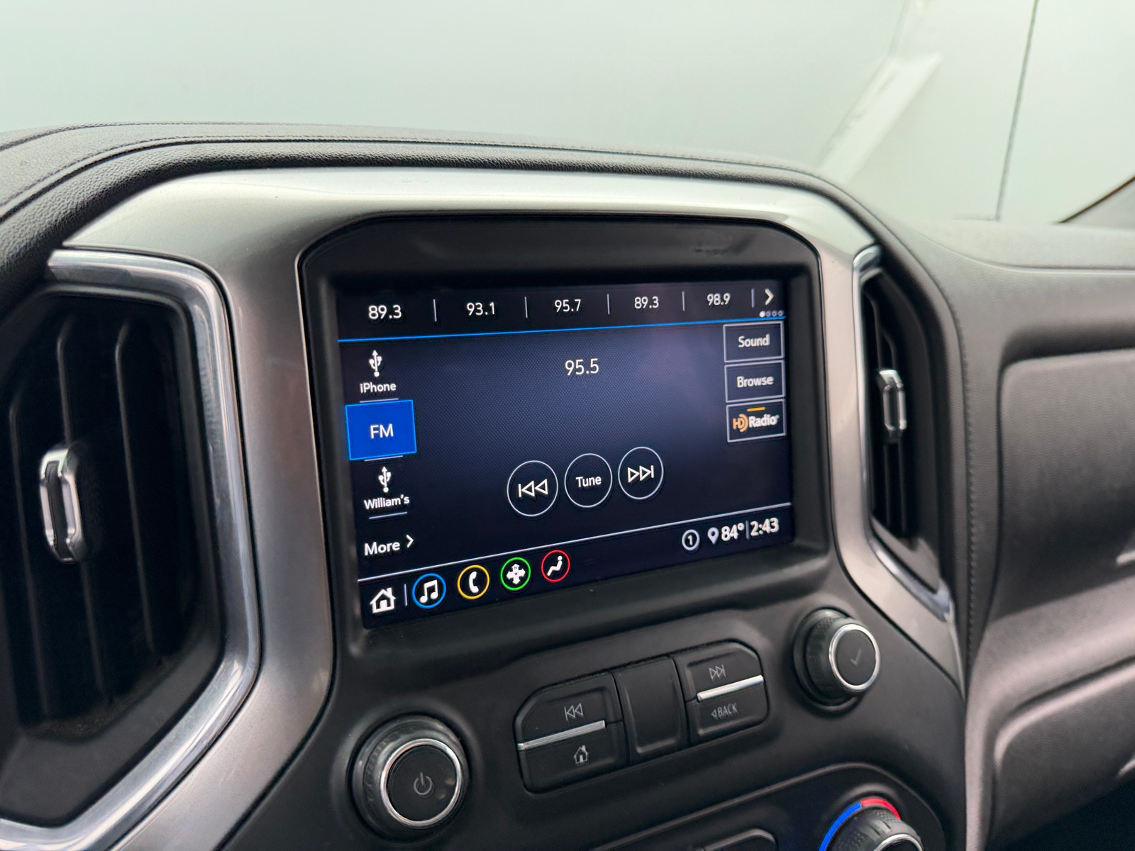 Thumbnail: 2020 Chevrolet Silverado 1500 - 4