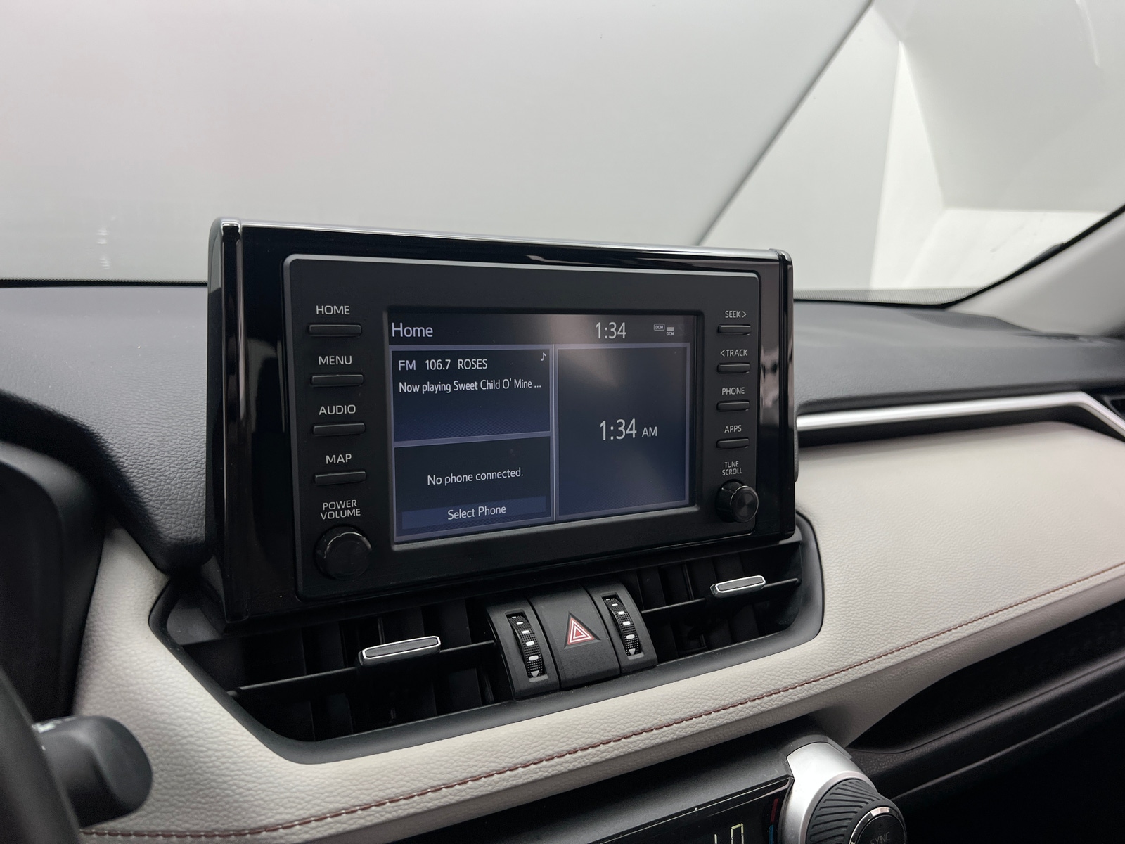 Thumbnail: 2019 Toyota RAV4 - 3