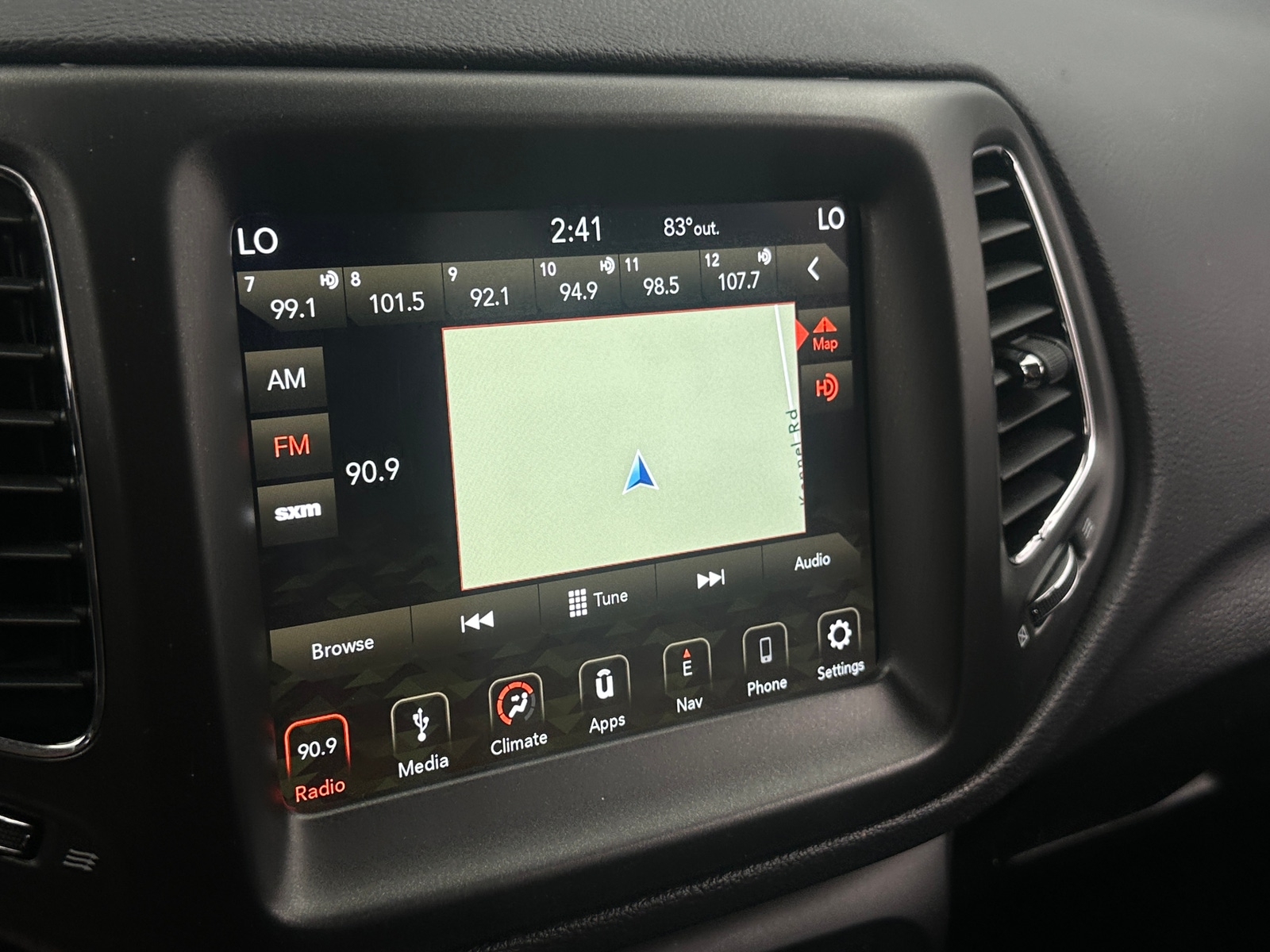 Thumbnail: 2018 Jeep Compass - 4
