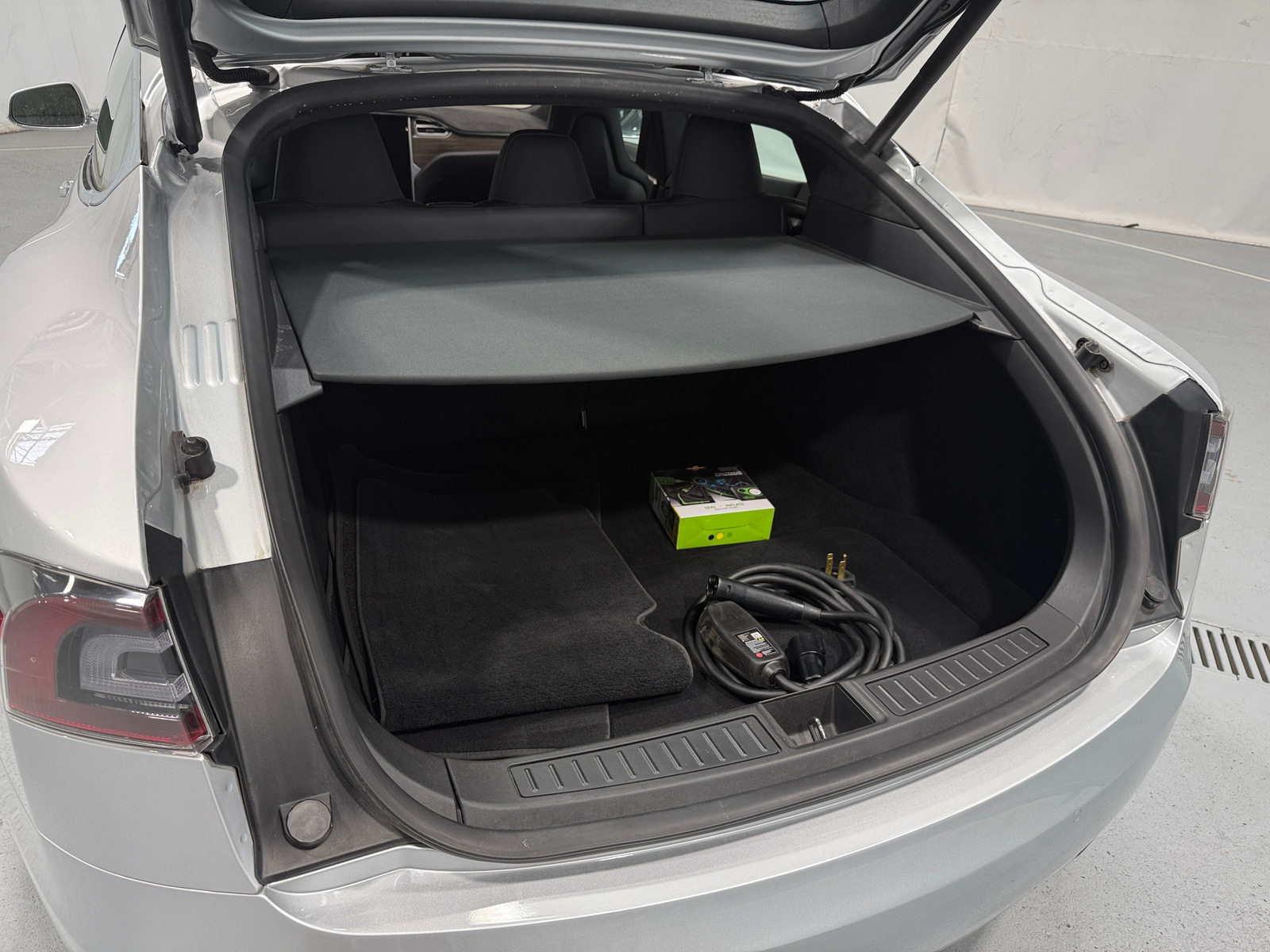 Thumbnail: 2016 Tesla Model S - 6