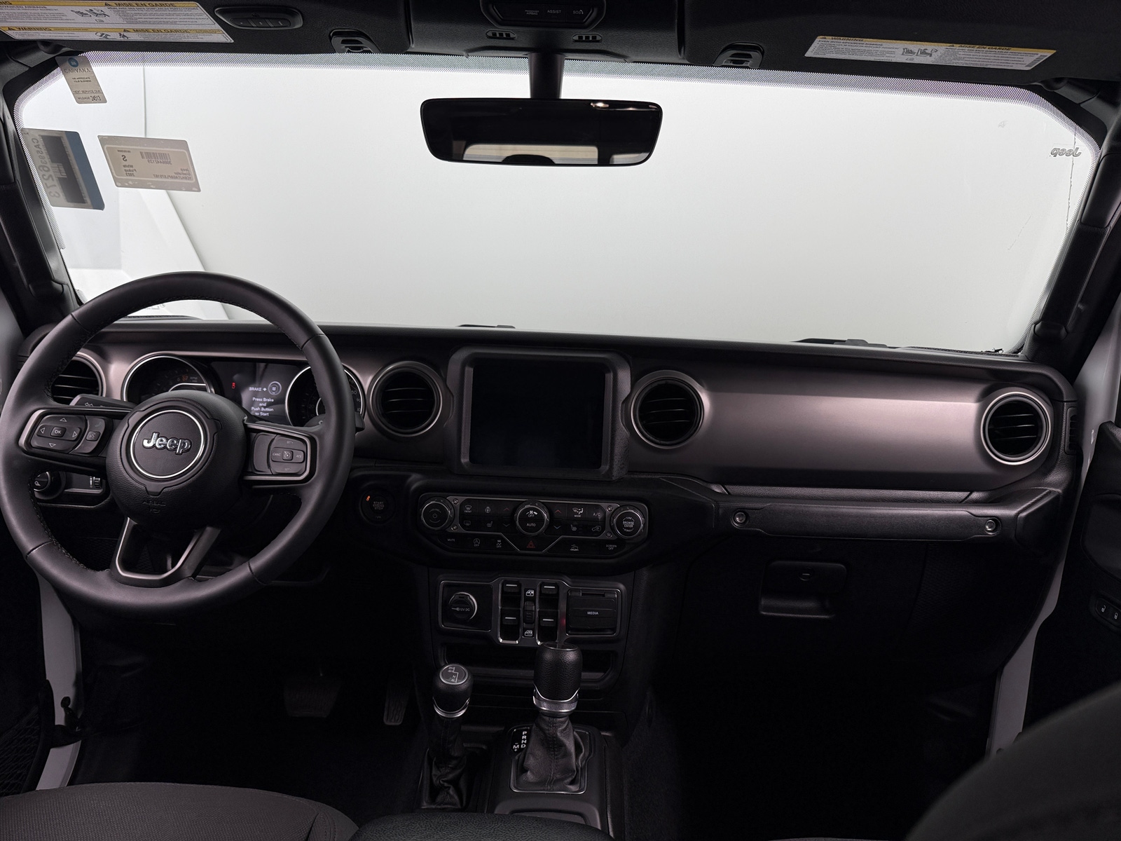 Thumbnail: 2023 Jeep Gladiator - 3