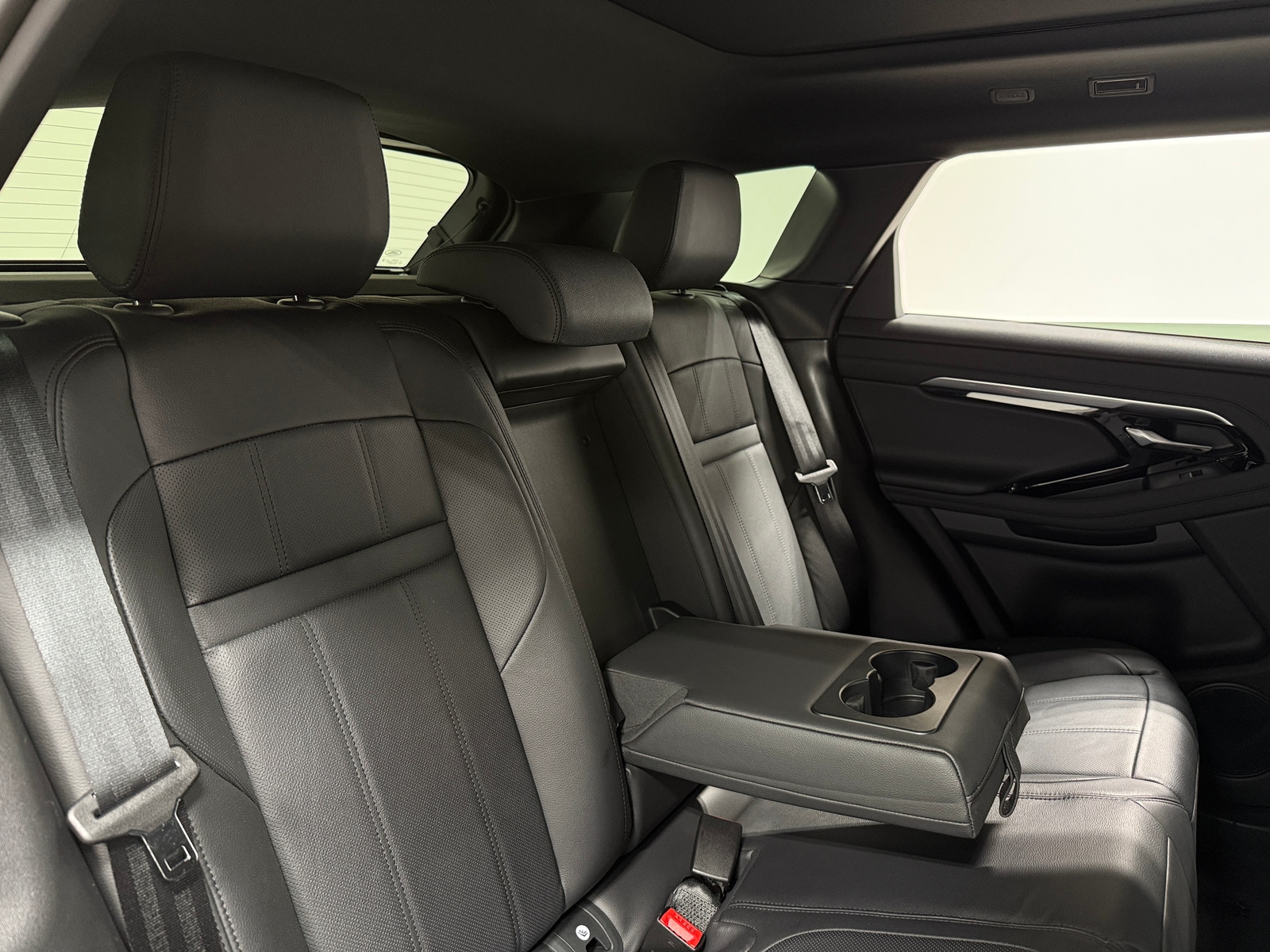 Thumbnail: 2023 Land Rover Range Rover Evoque - 5