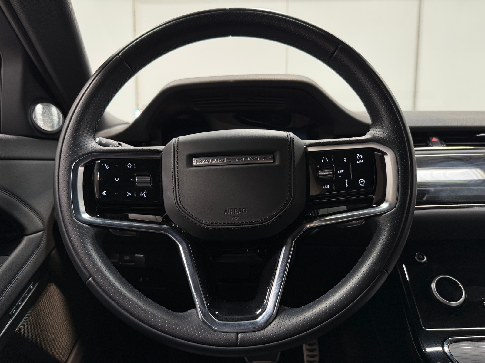 Thumbnail: 2023 Land Rover Range Rover Evoque - 4