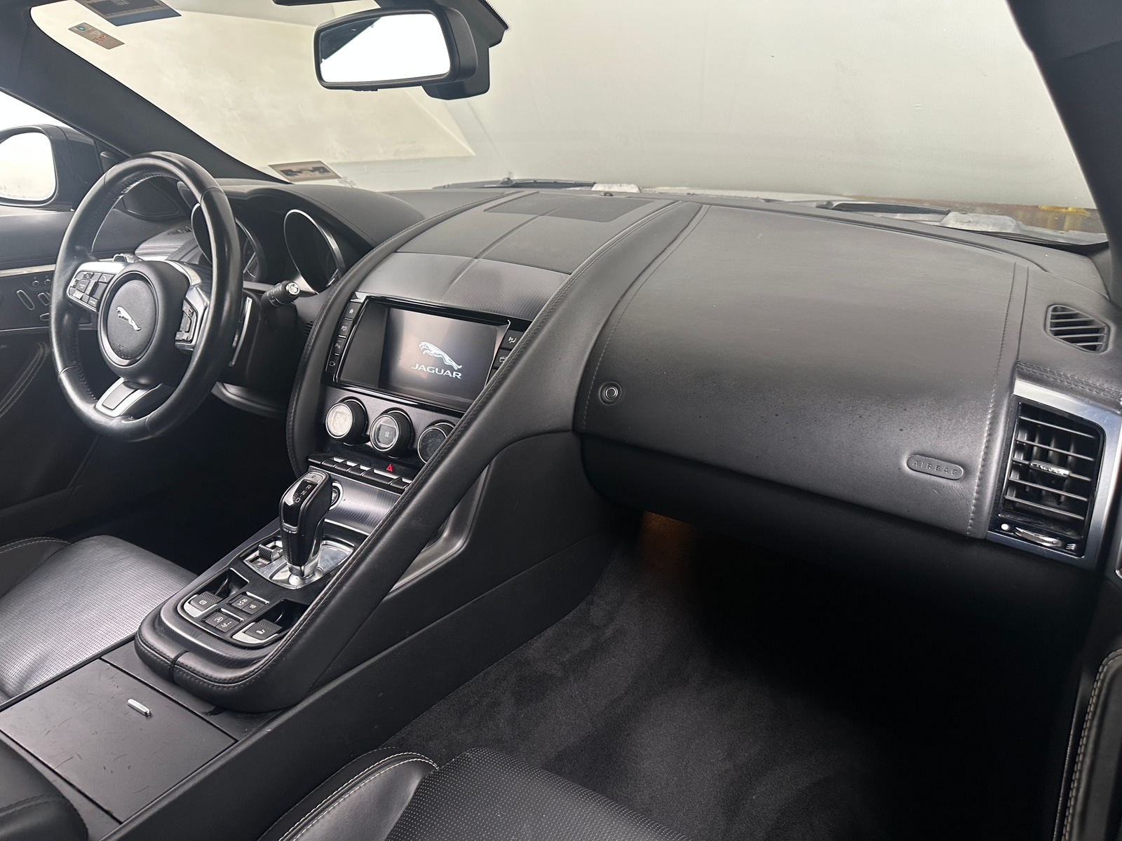 Thumbnail: 2018 Jaguar F-Type - 3