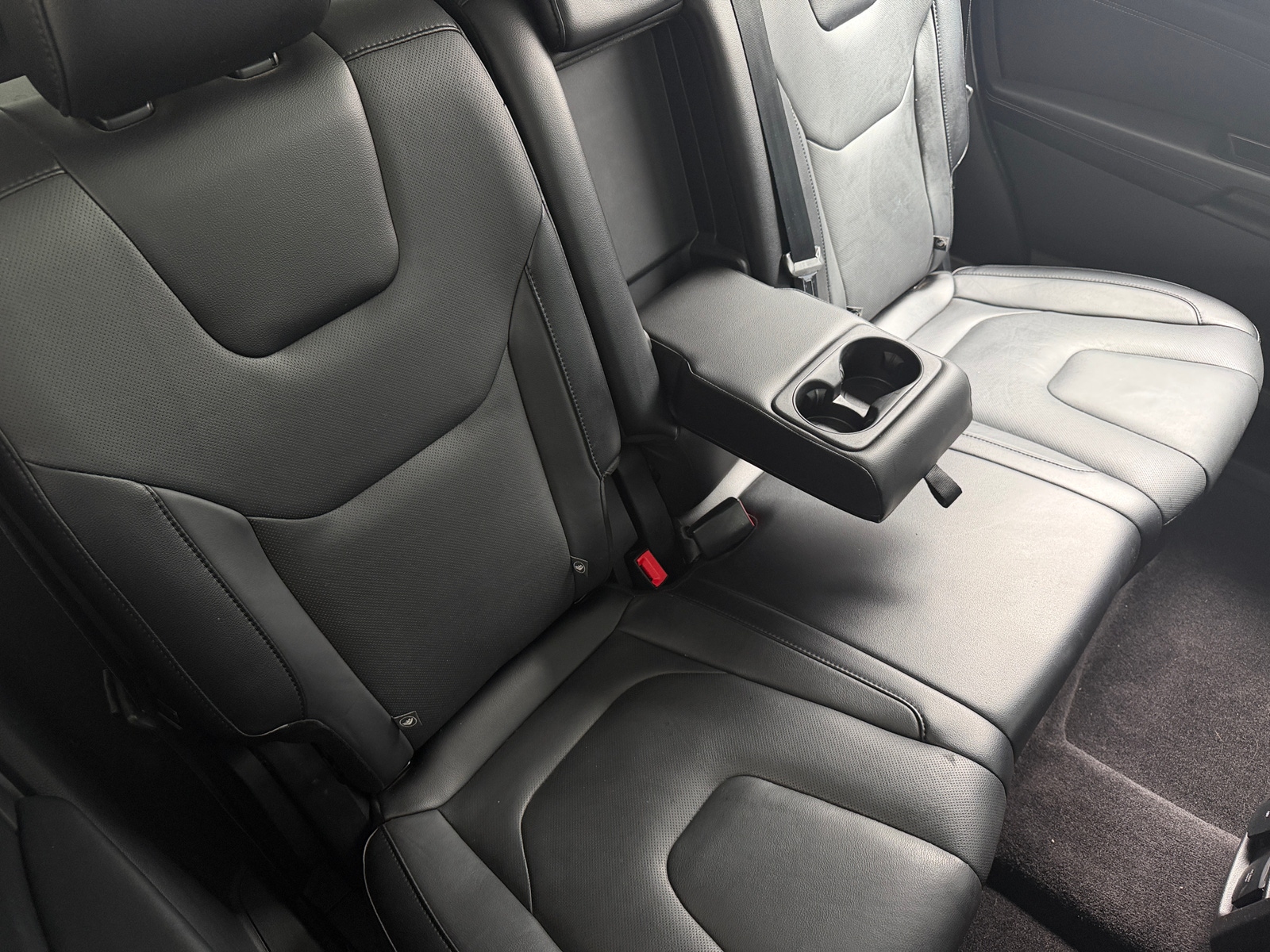 Thumbnail: 2017 Ford Edge - 5