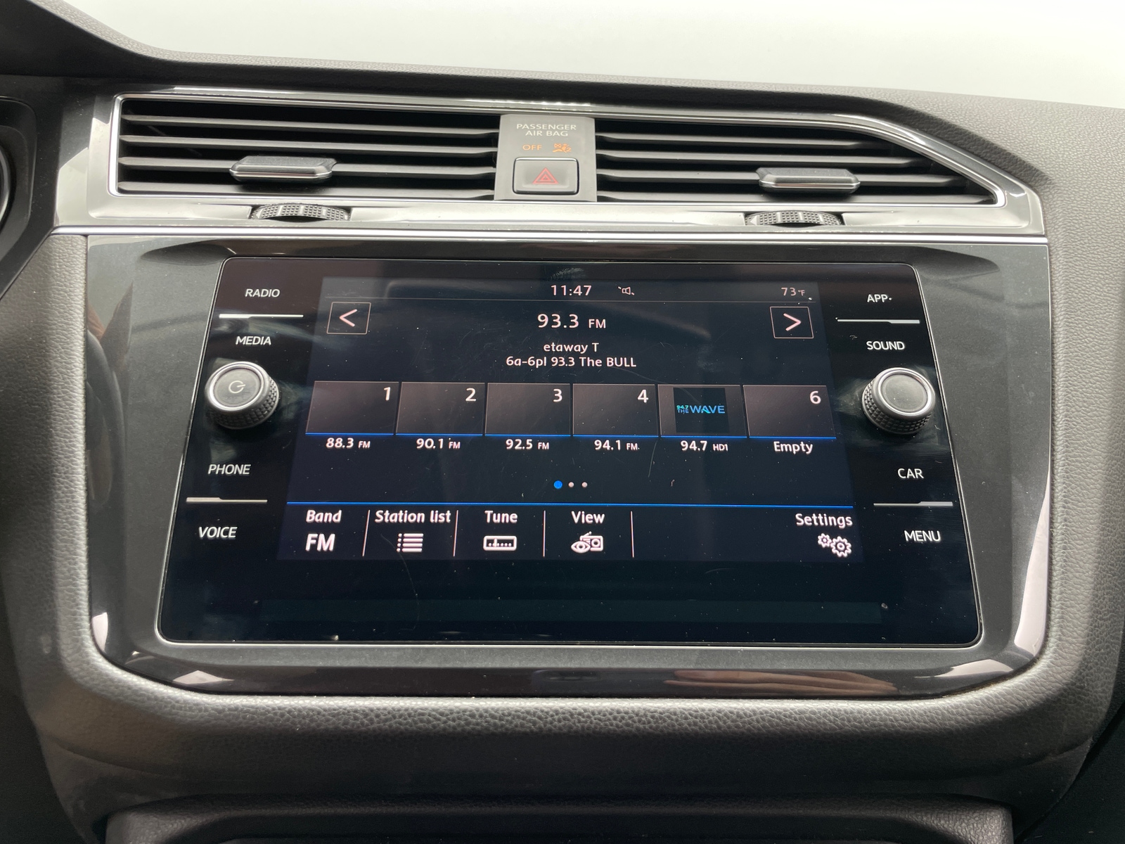 Thumbnail: 2018 Volkswagen Tiguan - 3