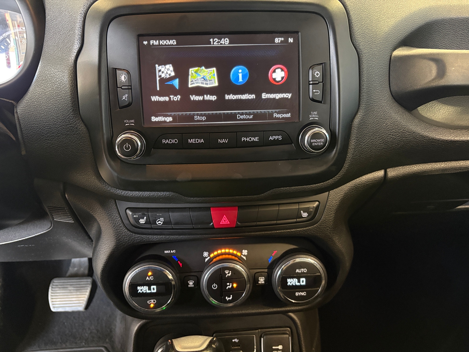 Thumbnail: 2017 Jeep Renegade - 3