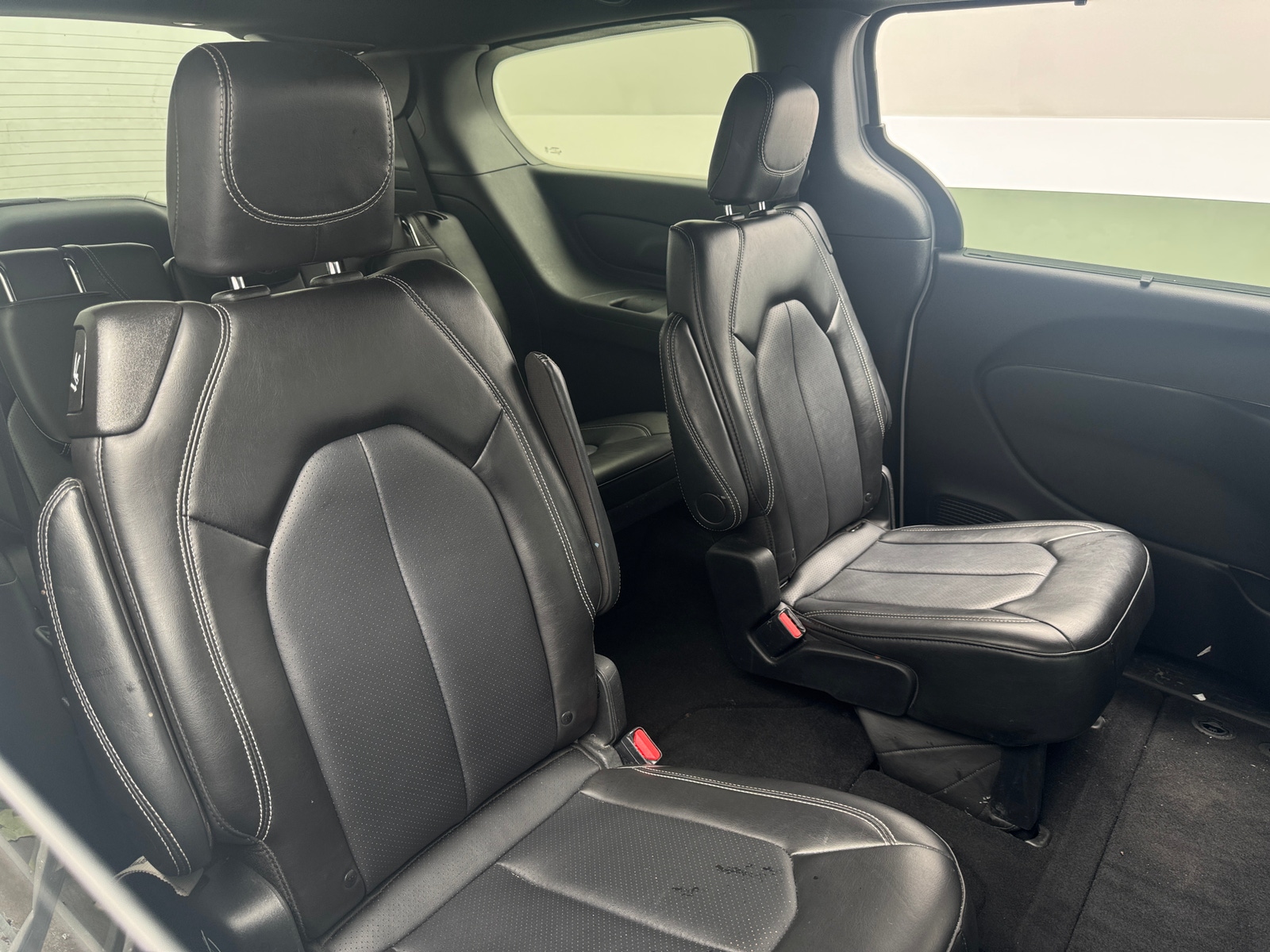 Thumbnail: 2025 Chrysler Pacifica - 5