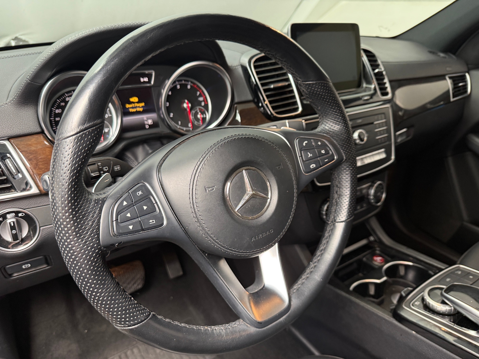 Thumbnail: 2017 Mercedes-Benz GLS - 4
