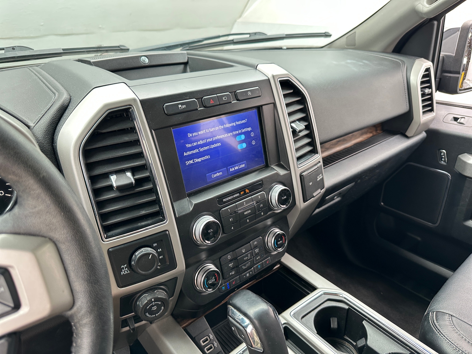 Thumbnail: 2019 Ford Econoline - 3