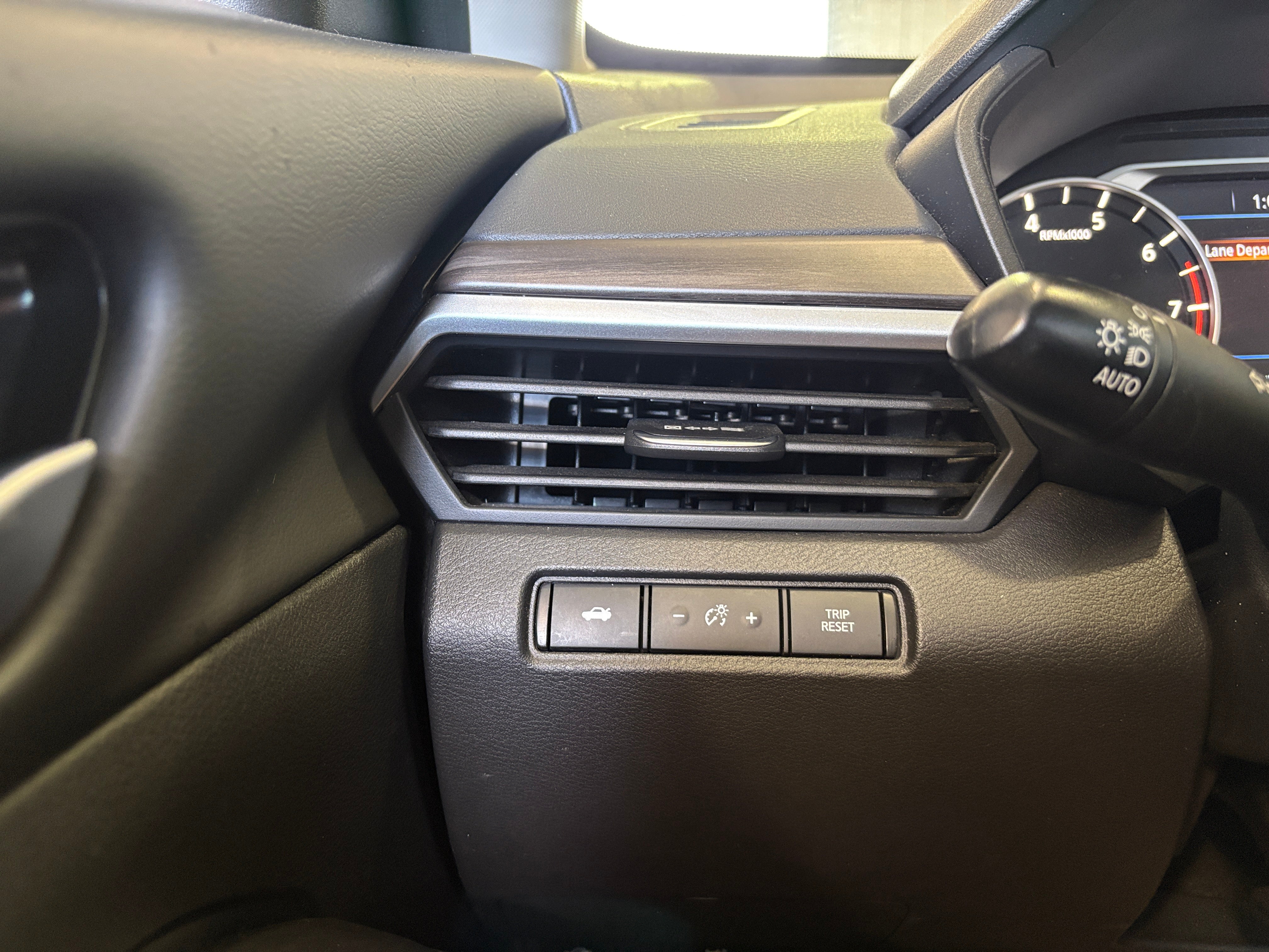 2025 Nissan Altima SV - Photo 10