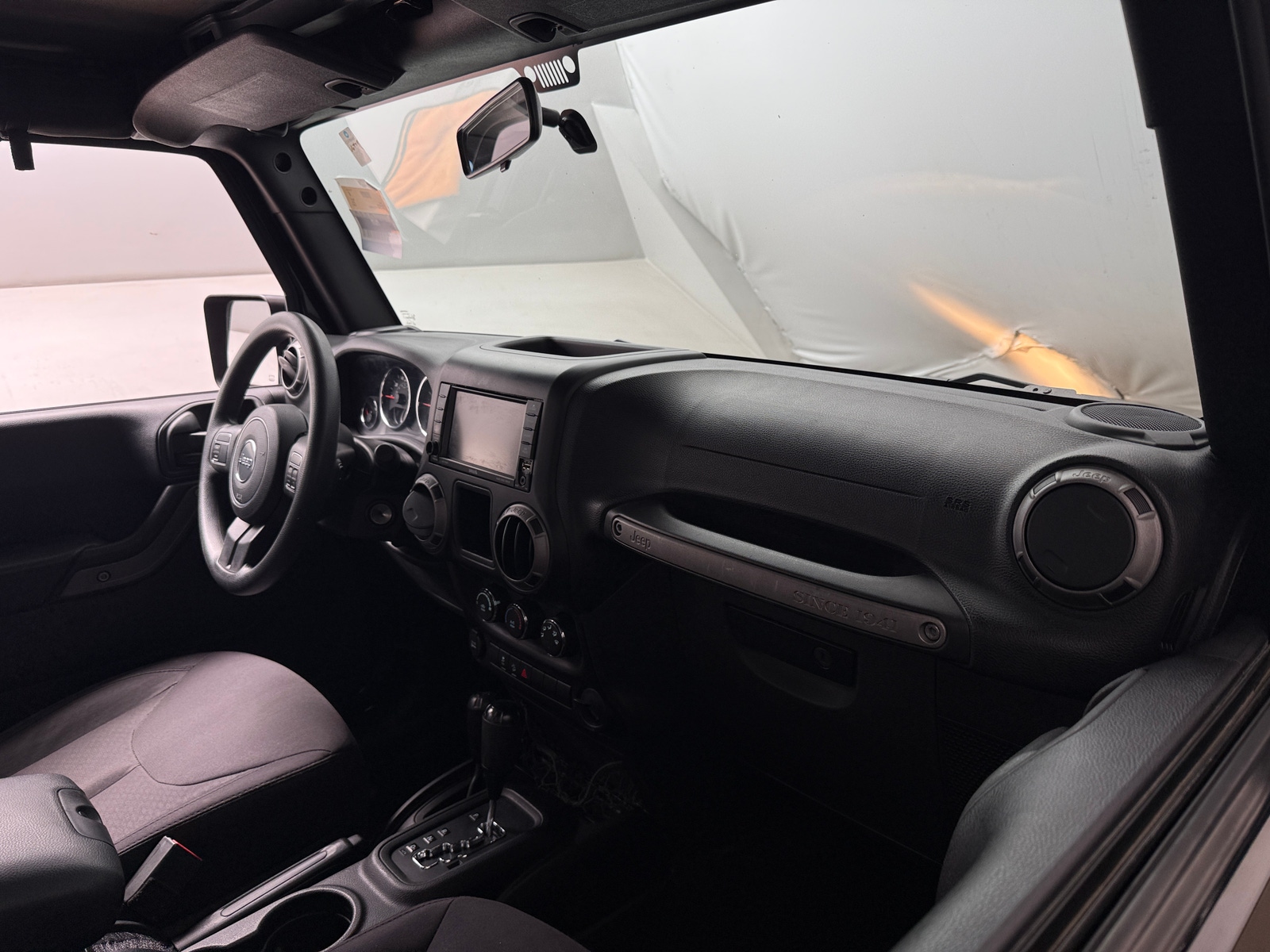 Thumbnail: 2015 Jeep Wrangler - 3