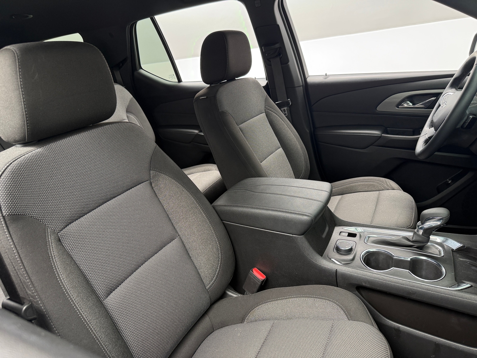 Thumbnail: 2023 Chevrolet Traverse - 2