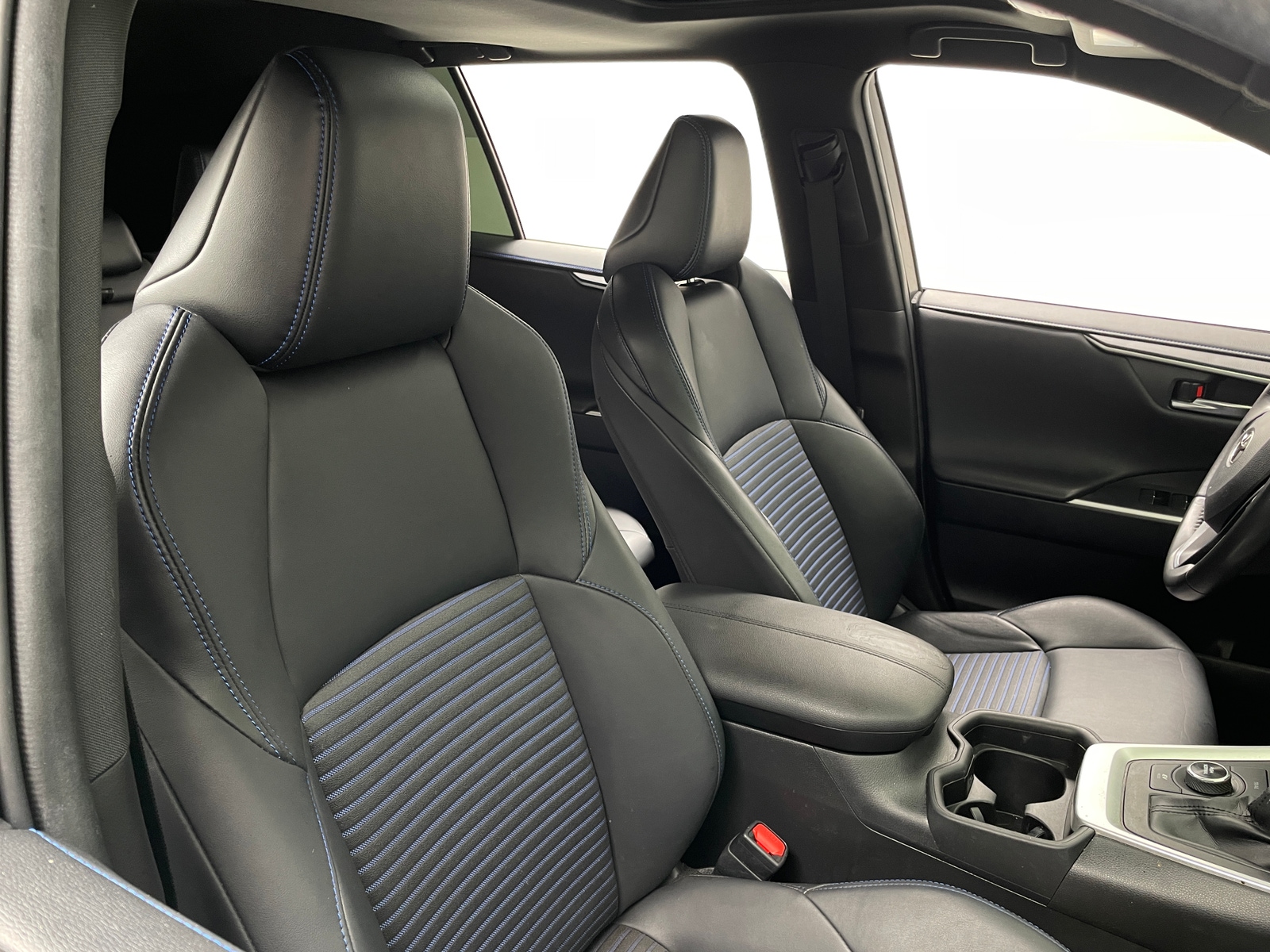 Thumbnail: 2021 Toyota RAV4 - 2