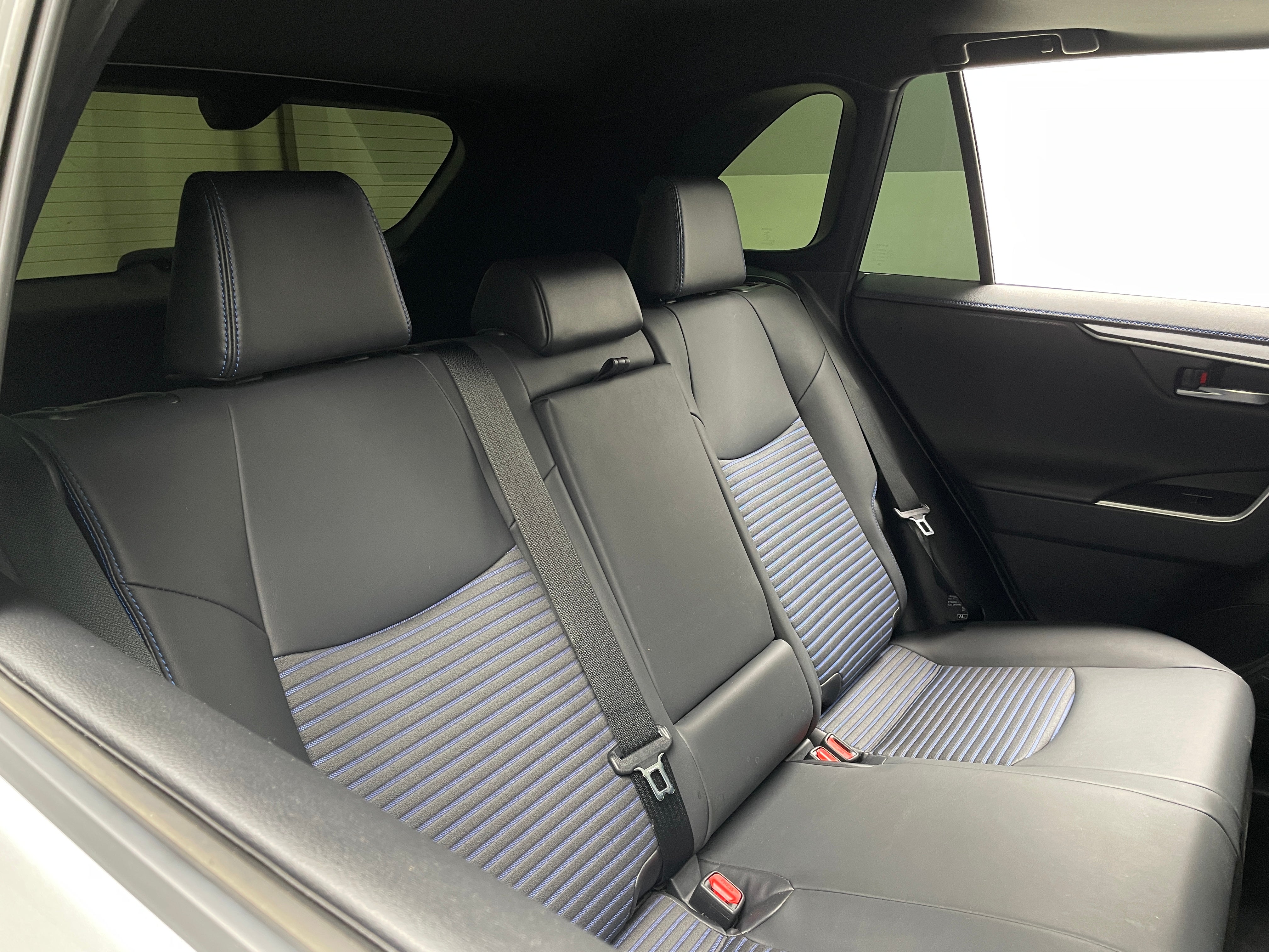 2021 Toyota RAV4 XSE - Photo 4
