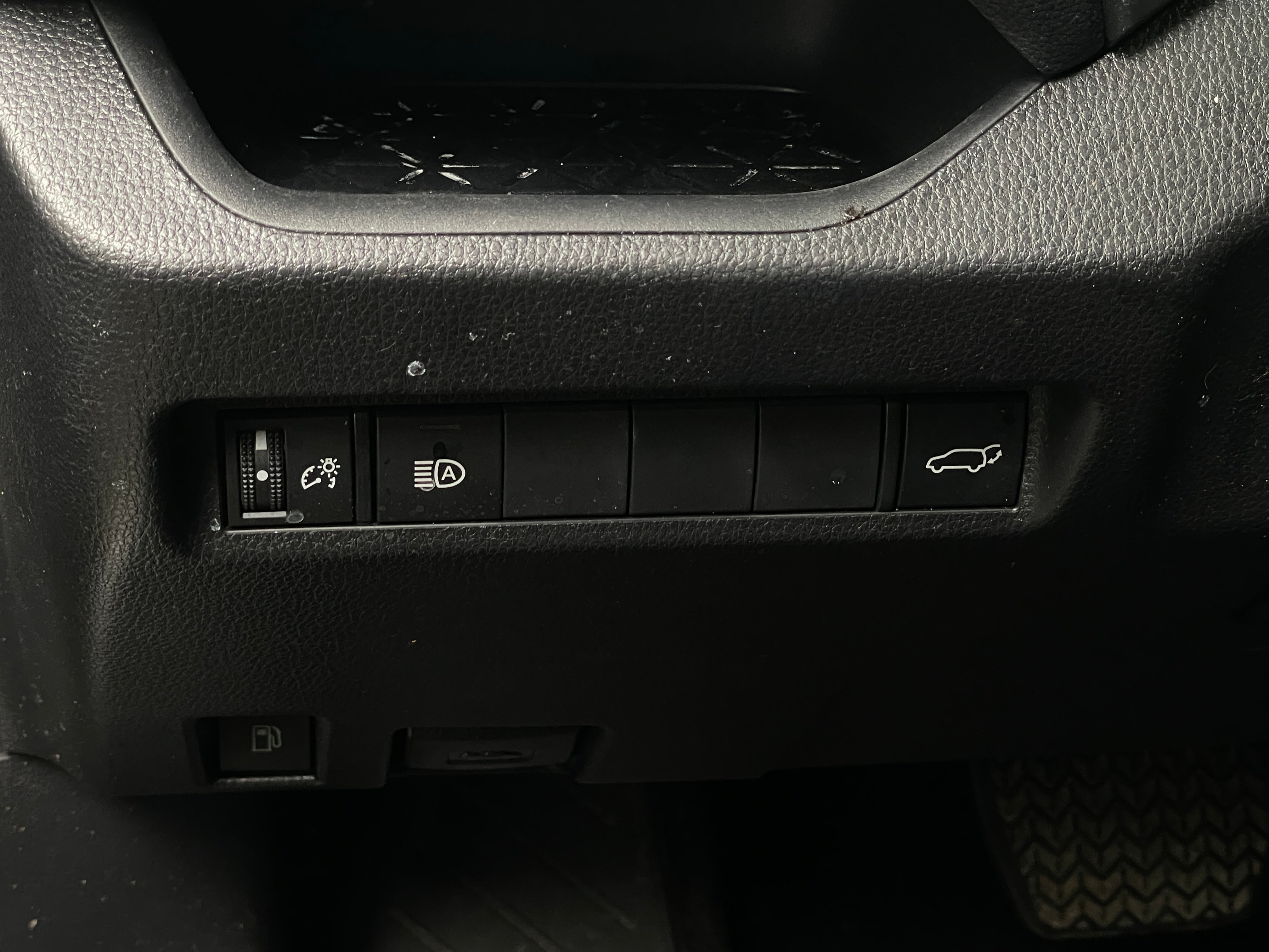 2021 Toyota RAV4 XSE - Photo 10
