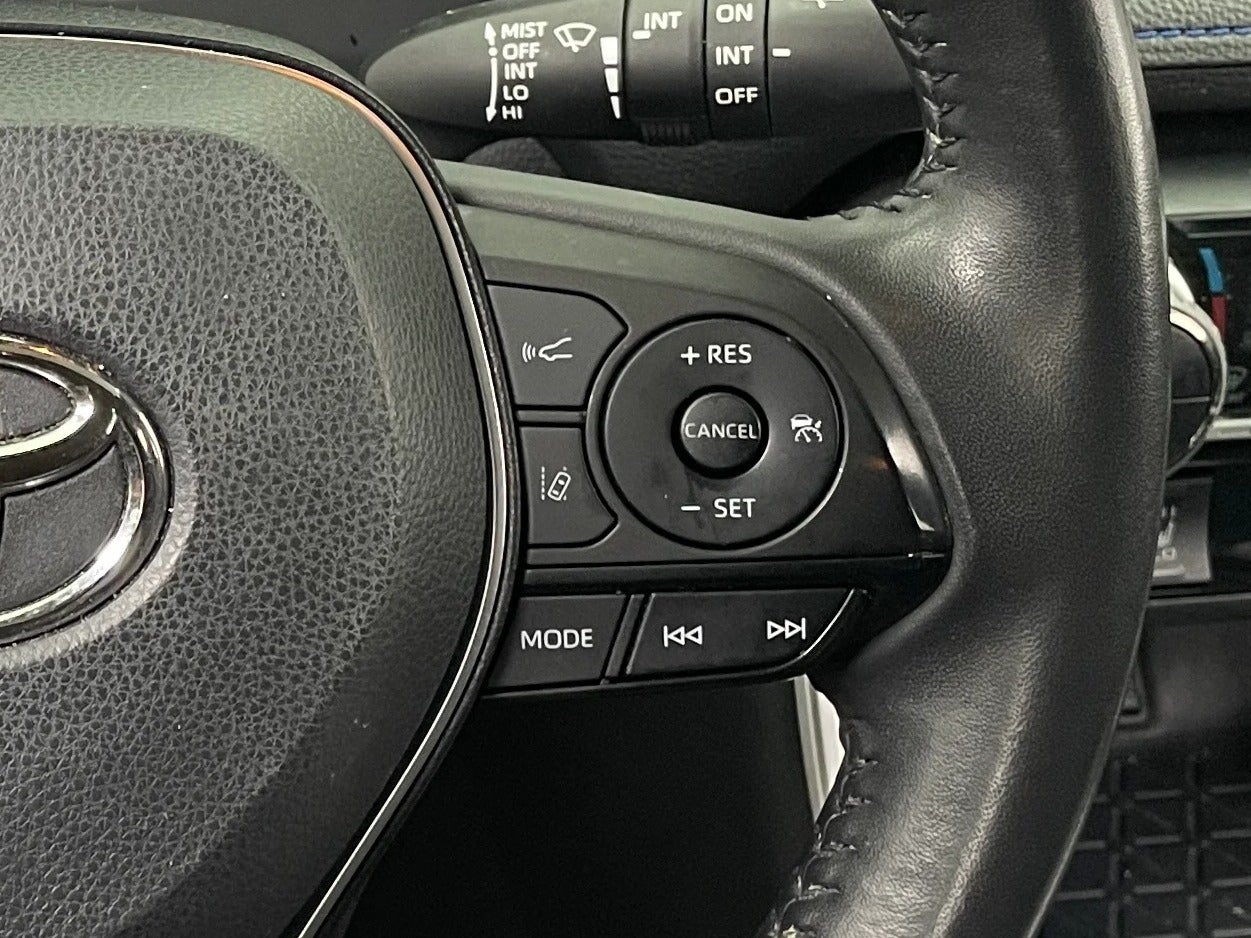 2021 Toyota RAV4 XSE - Photo 19