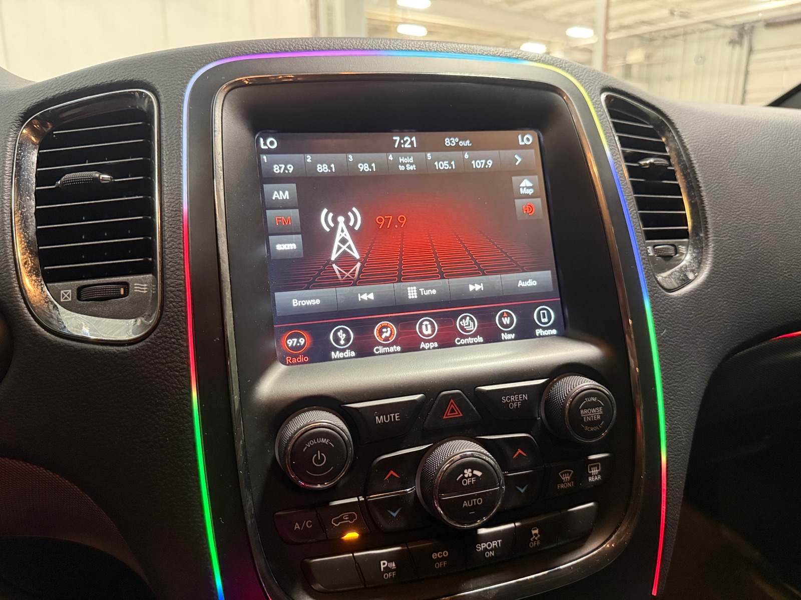 Thumbnail: 2019 Dodge Durango - 3