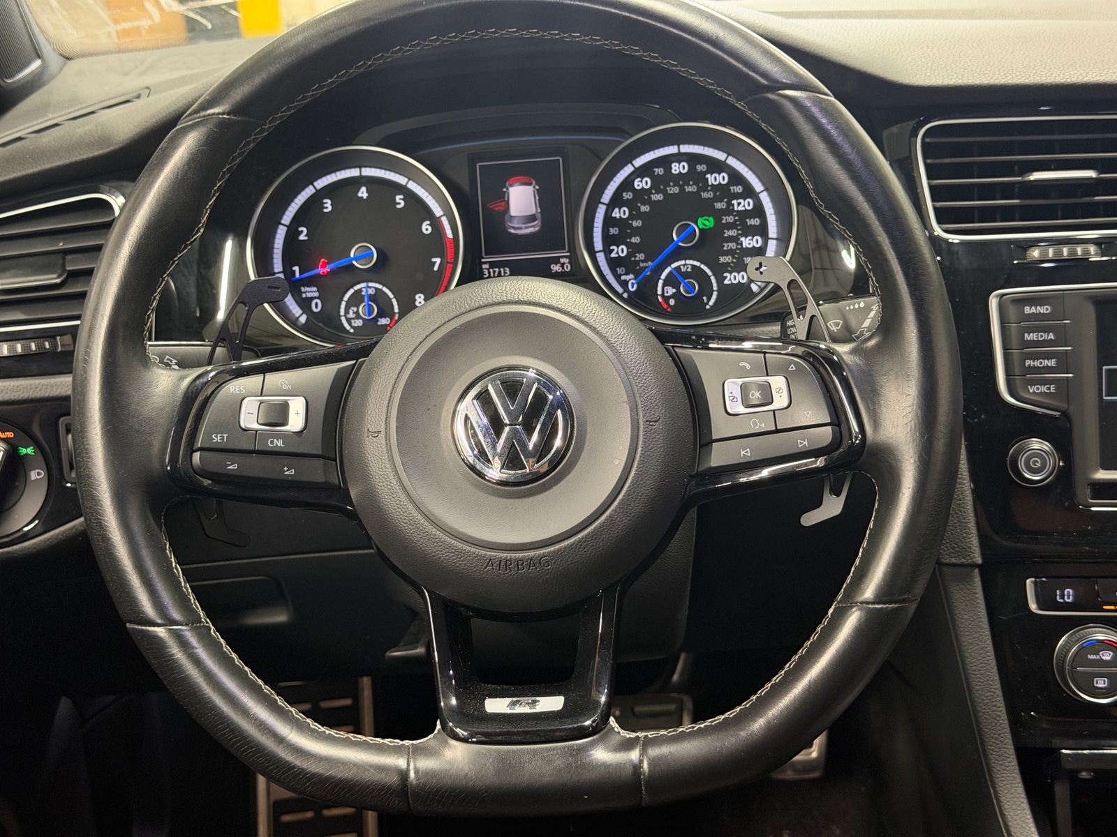Thumbnail: 2016 Volkswagen Golf - 5