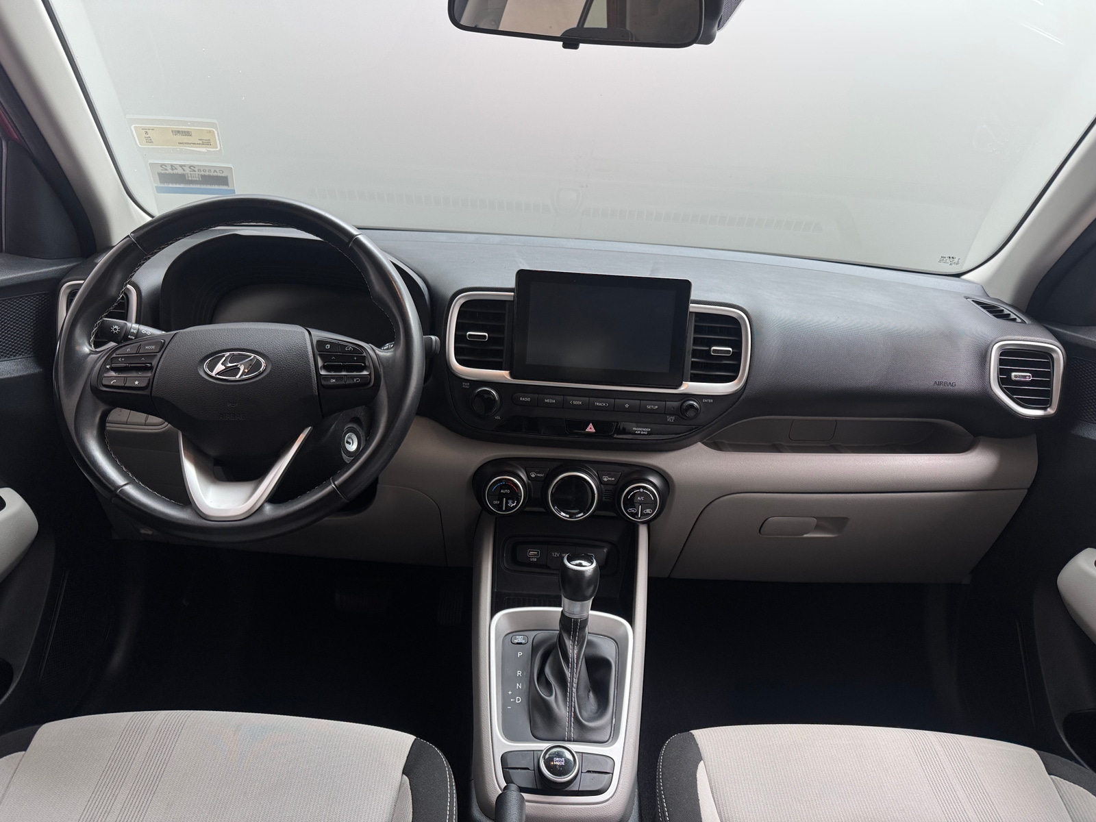 Thumbnail: 2023 Hyundai Venue - 3