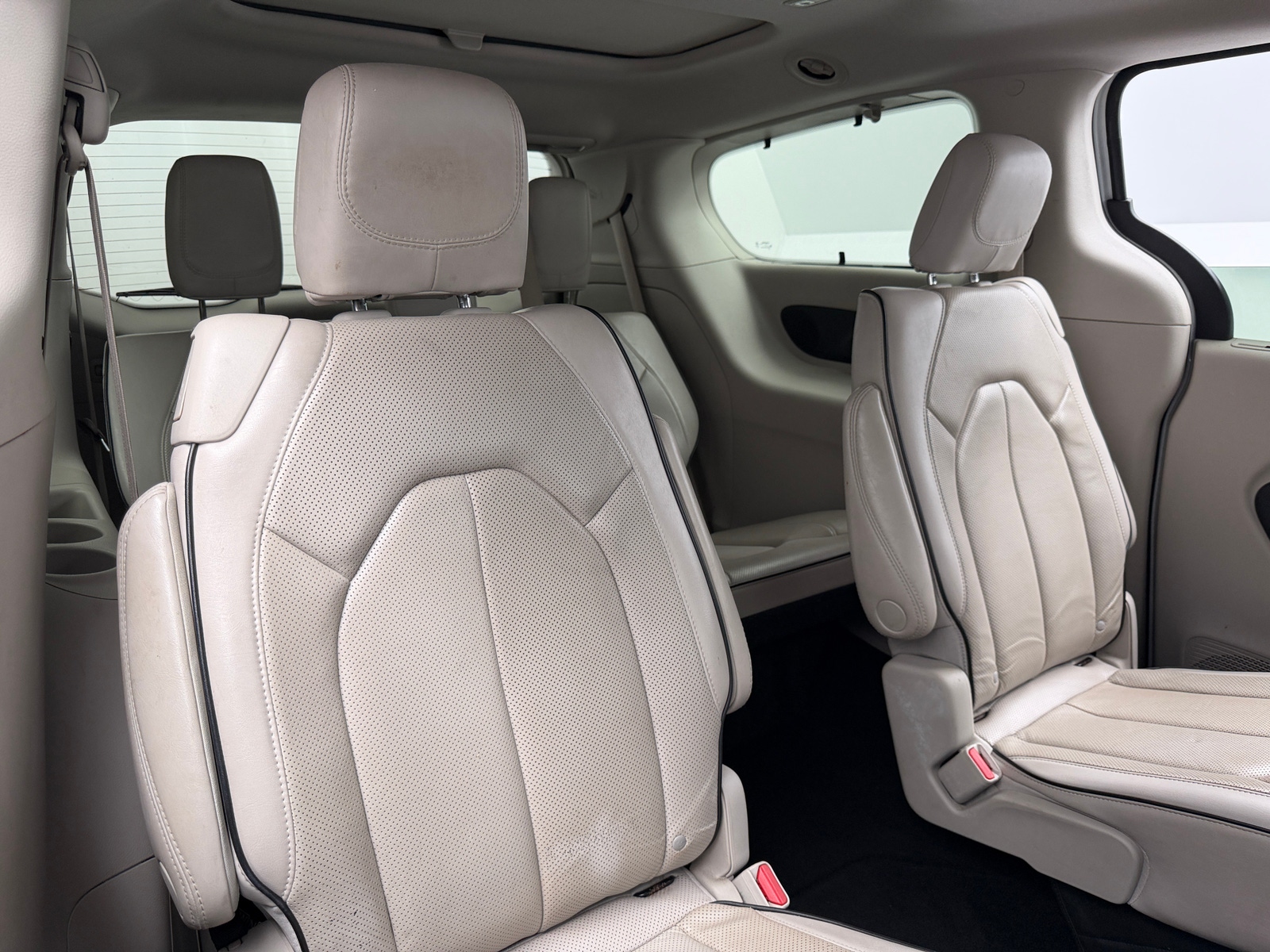 Thumbnail: 2021 Chrysler Pacifica - 5