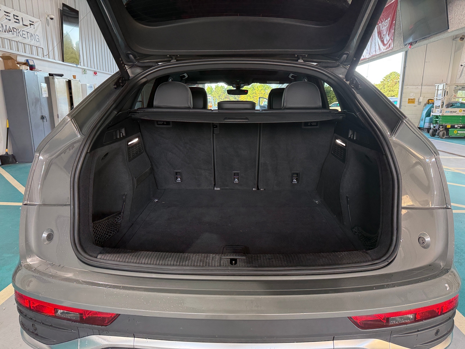 Thumbnail: 2023 Audi Q5 - 6