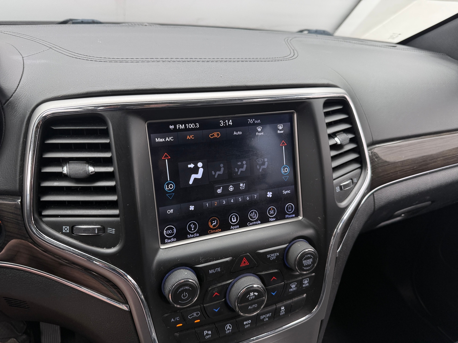 Thumbnail: 2018 Jeep Grand Cherokee - 3