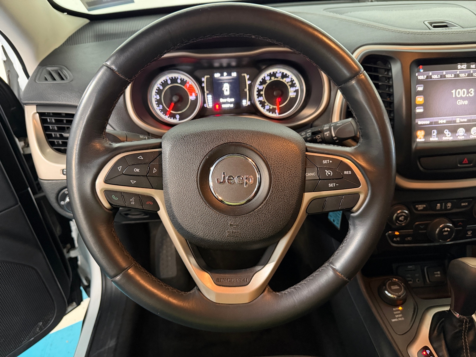 Thumbnail: 2016 Jeep Cherokee - 5