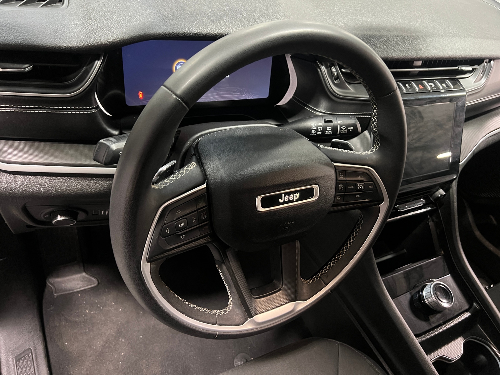 Thumbnail: 2024 Jeep Grand Cherokee - 5