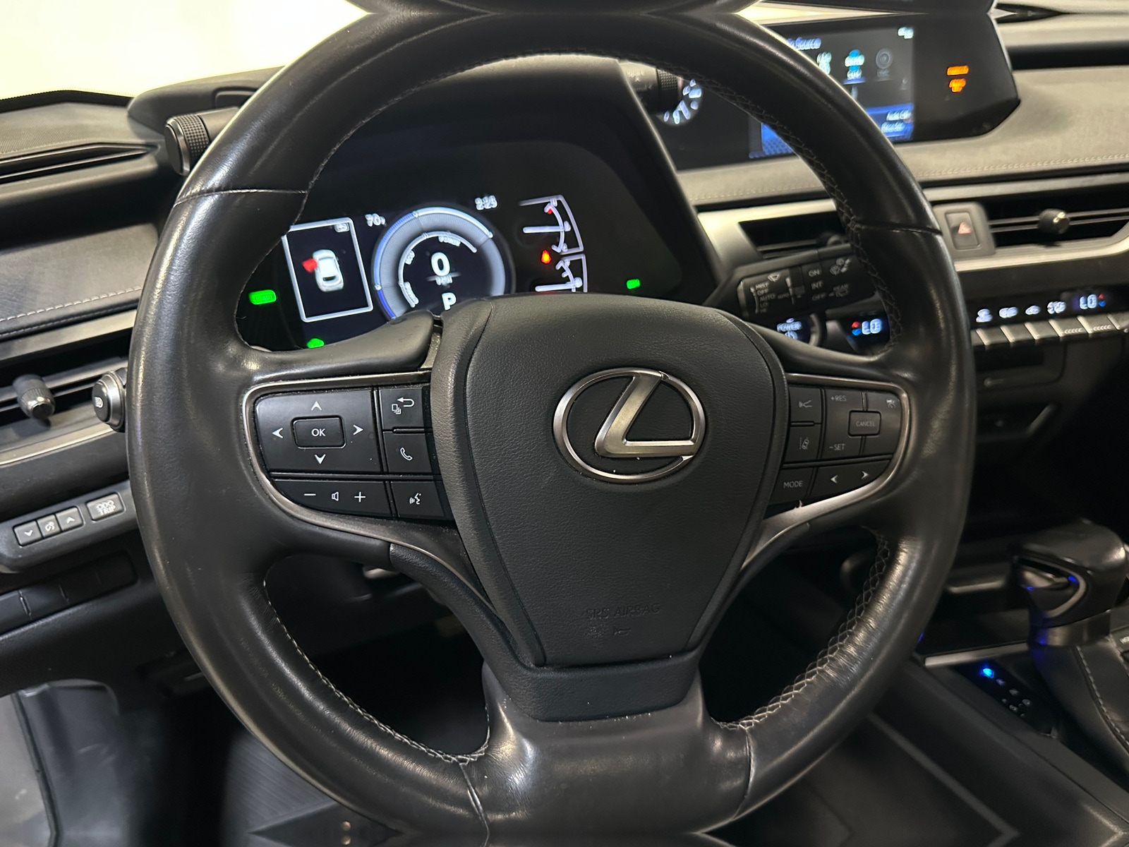 Thumbnail: 2019 Lexus UX - 4