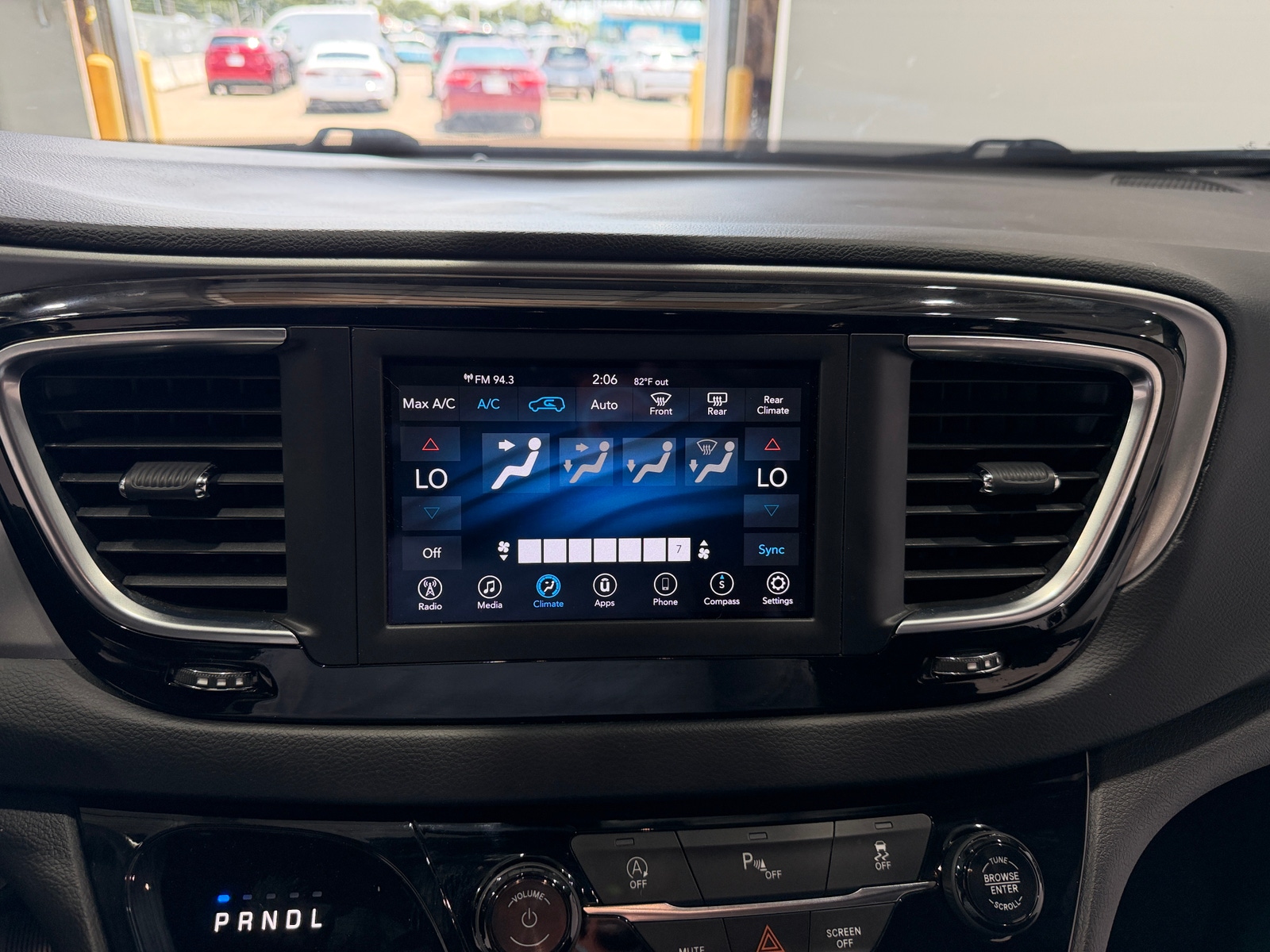 Thumbnail: 2019 Chrysler Pacifica - 4
