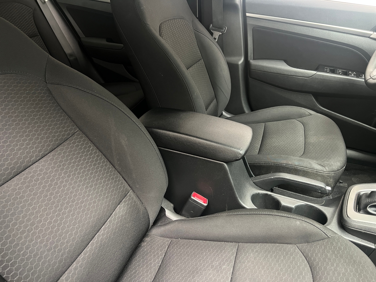 Thumbnail: 2020 Hyundai Elantra - 2