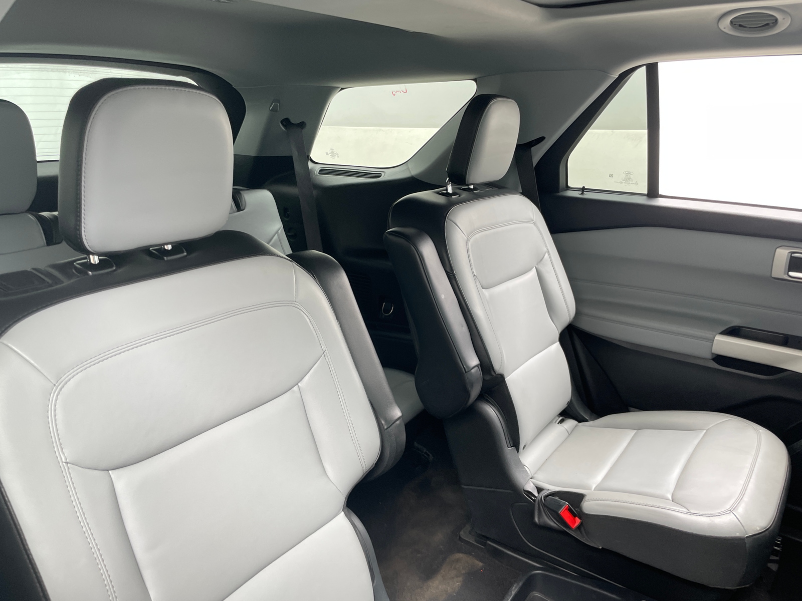 Thumbnail: 2021 Ford Explorer - 5