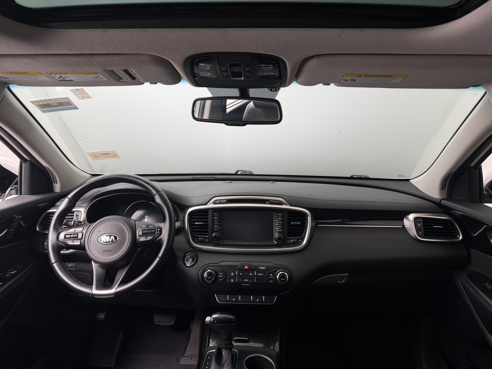 Thumbnail: 2017 Kia Sorento - 2