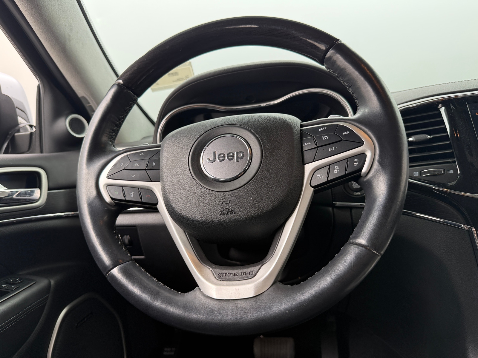 Thumbnail: 2021 Jeep Grand Cherokee - 4